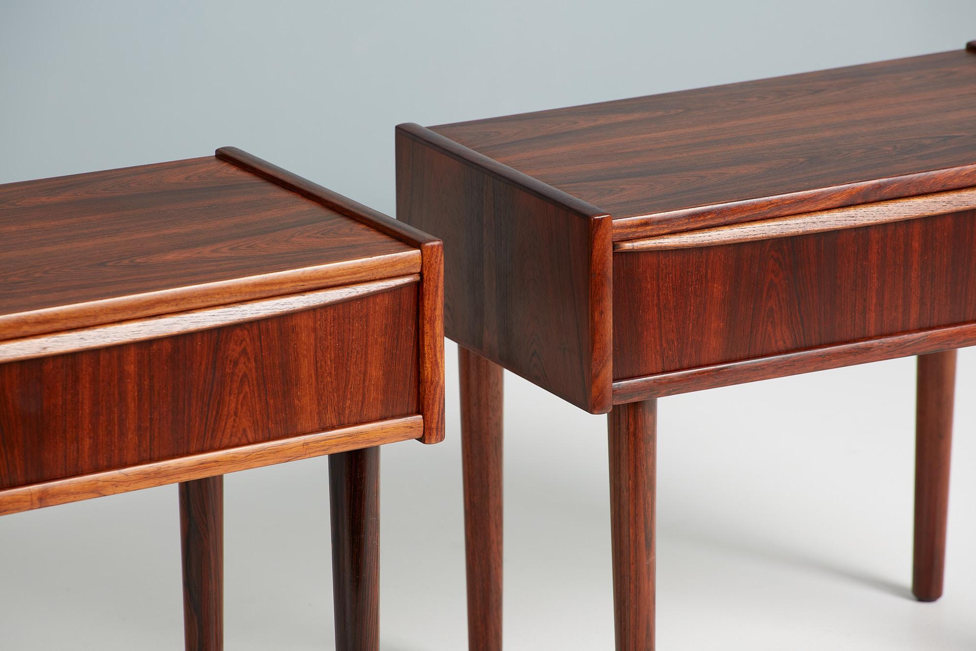 Pair of Danish Rosewood Nightstands, circa 1960 In Excellent Condition For Sale In London, GB