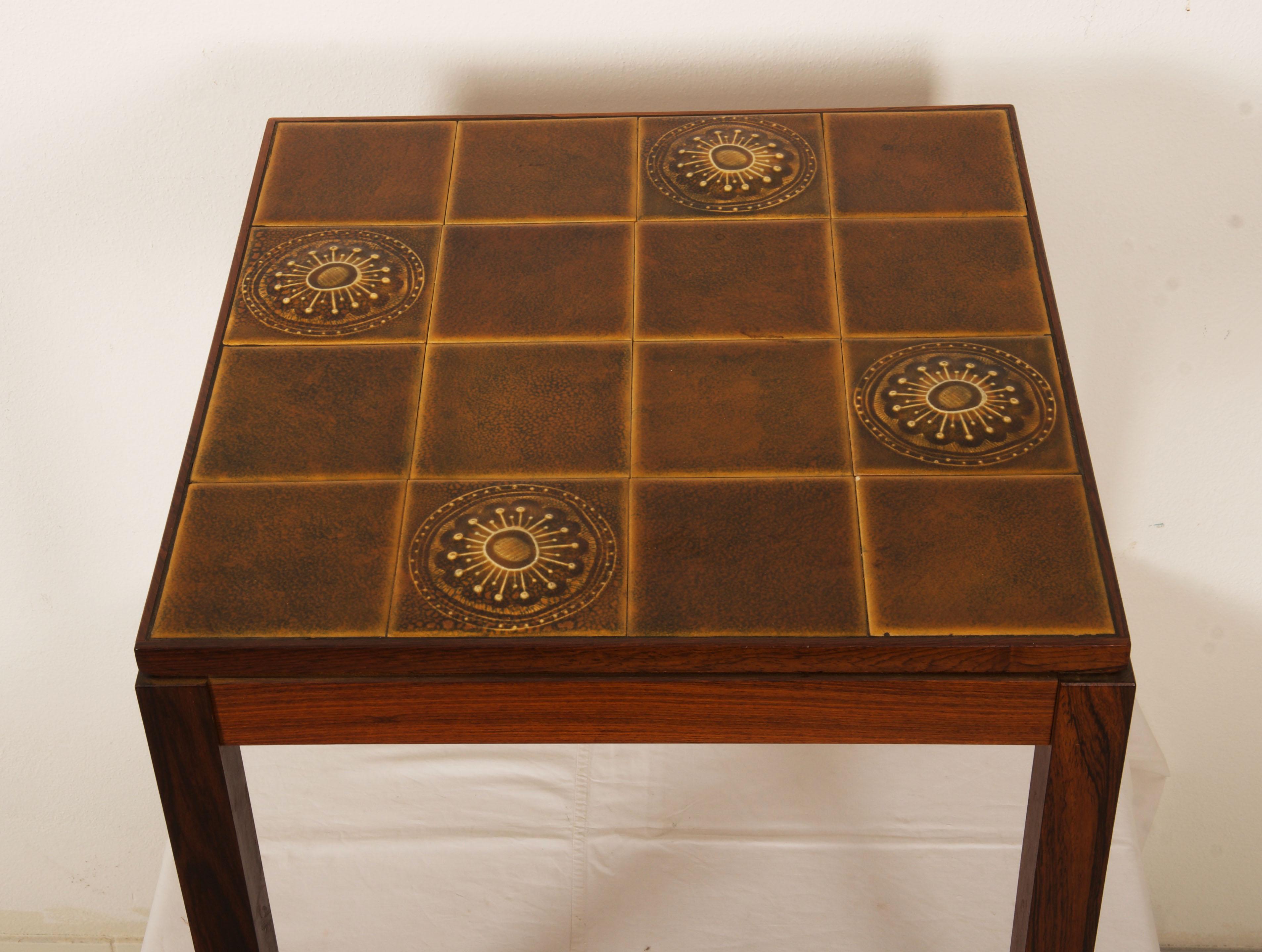 Pair of Danish Side Tables with Tiles In Good Condition For Sale In Vienna, AT