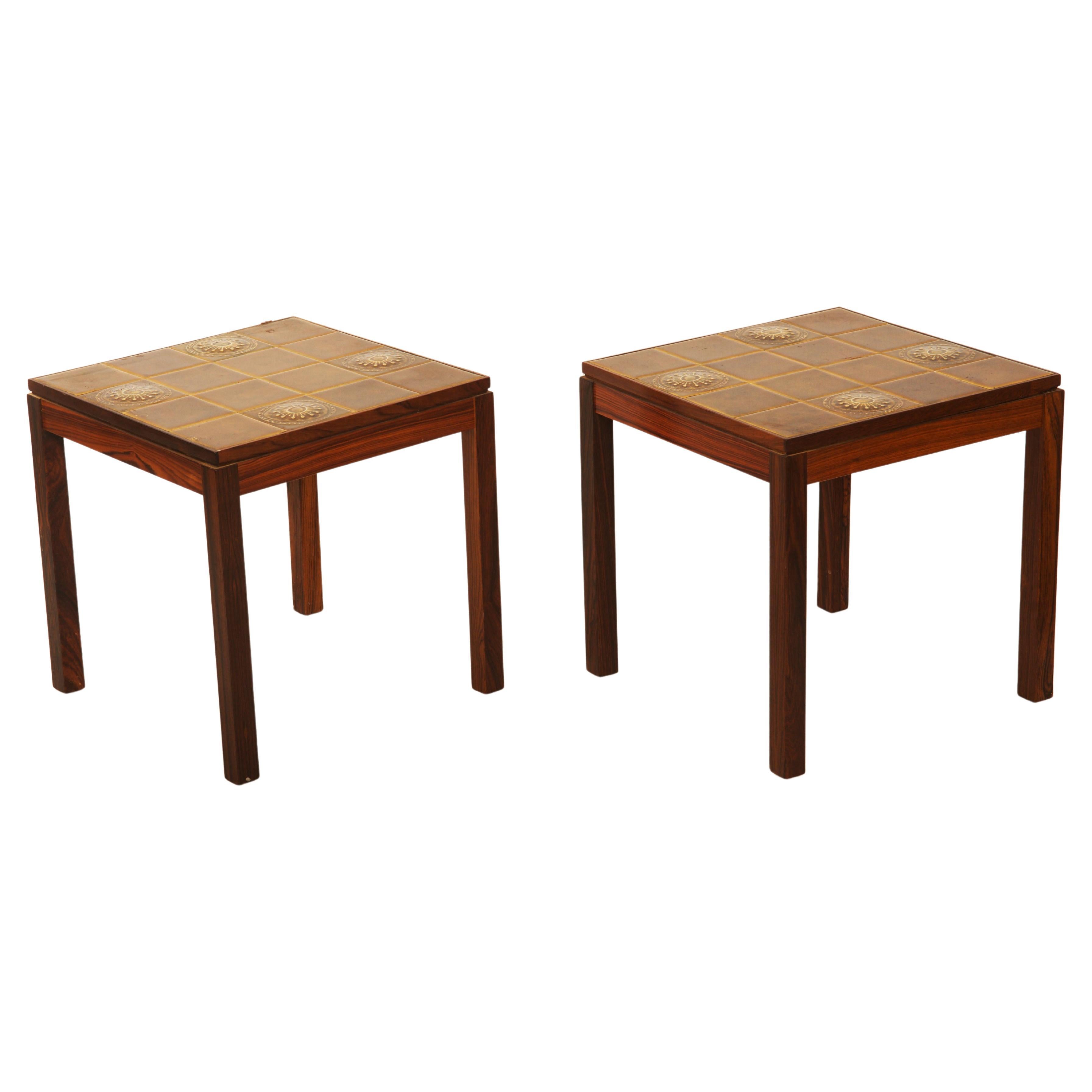 Paire de tables d'appoint danoises avec carreaux