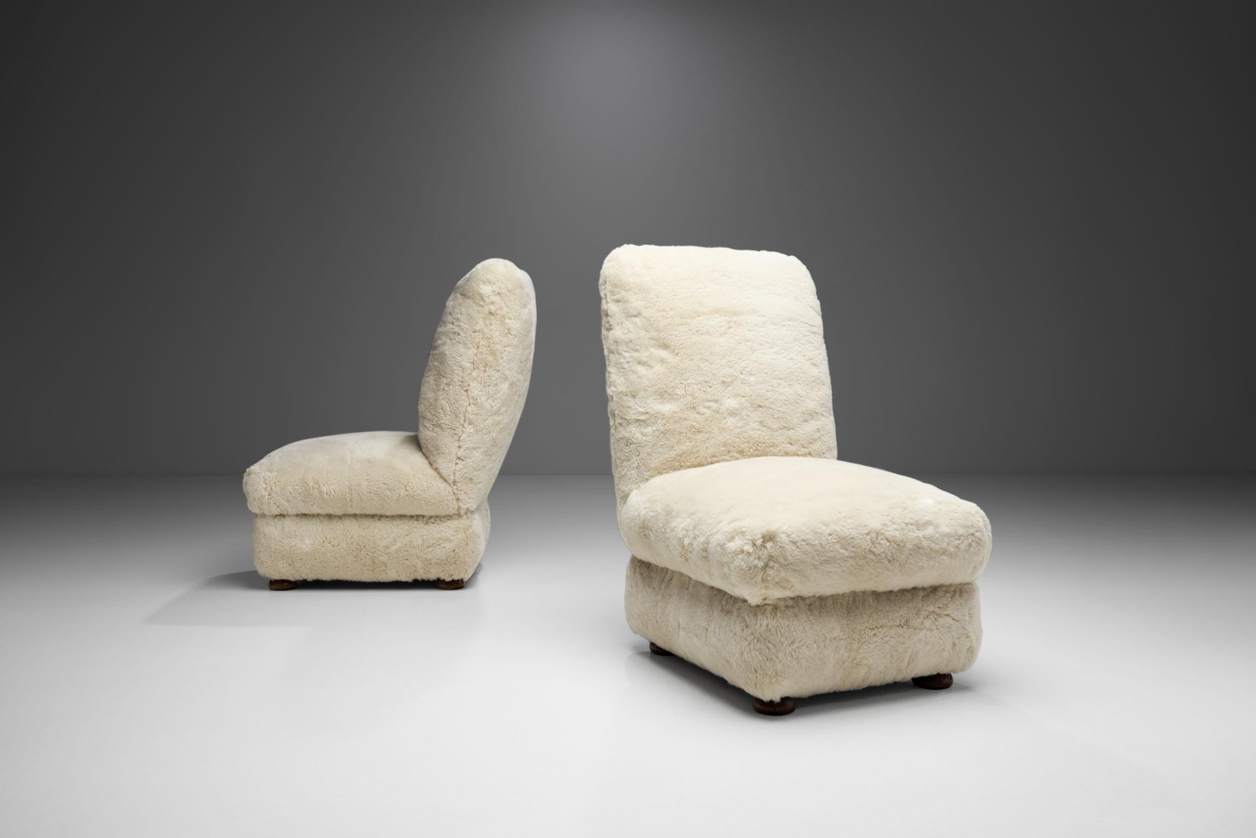 Mid-Century Modern Pair of Danish Slipper Chairs, Denmark, 1930s