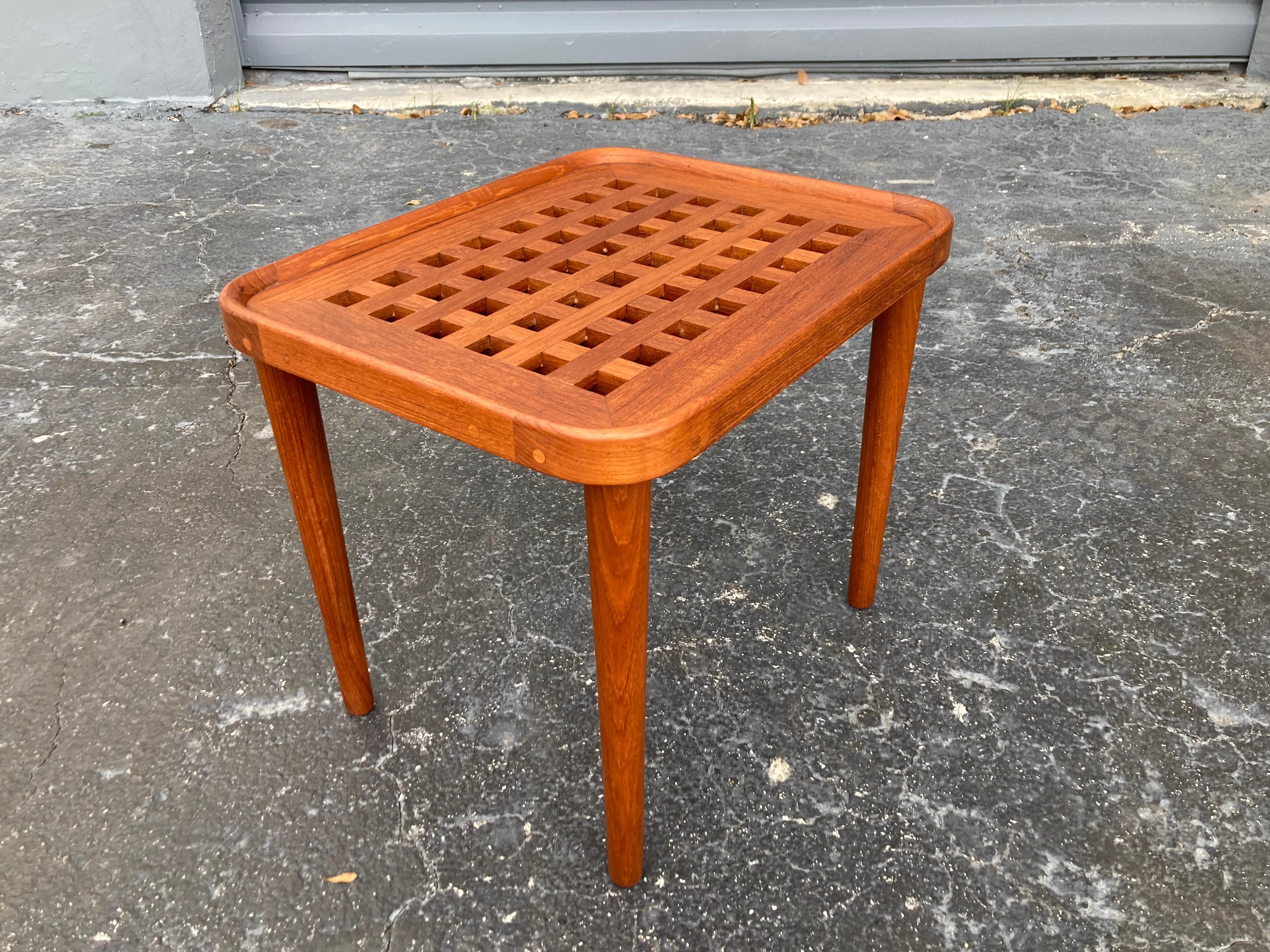 Pair of Danish Solid Teak Side Tables, End Tables For Sale 5