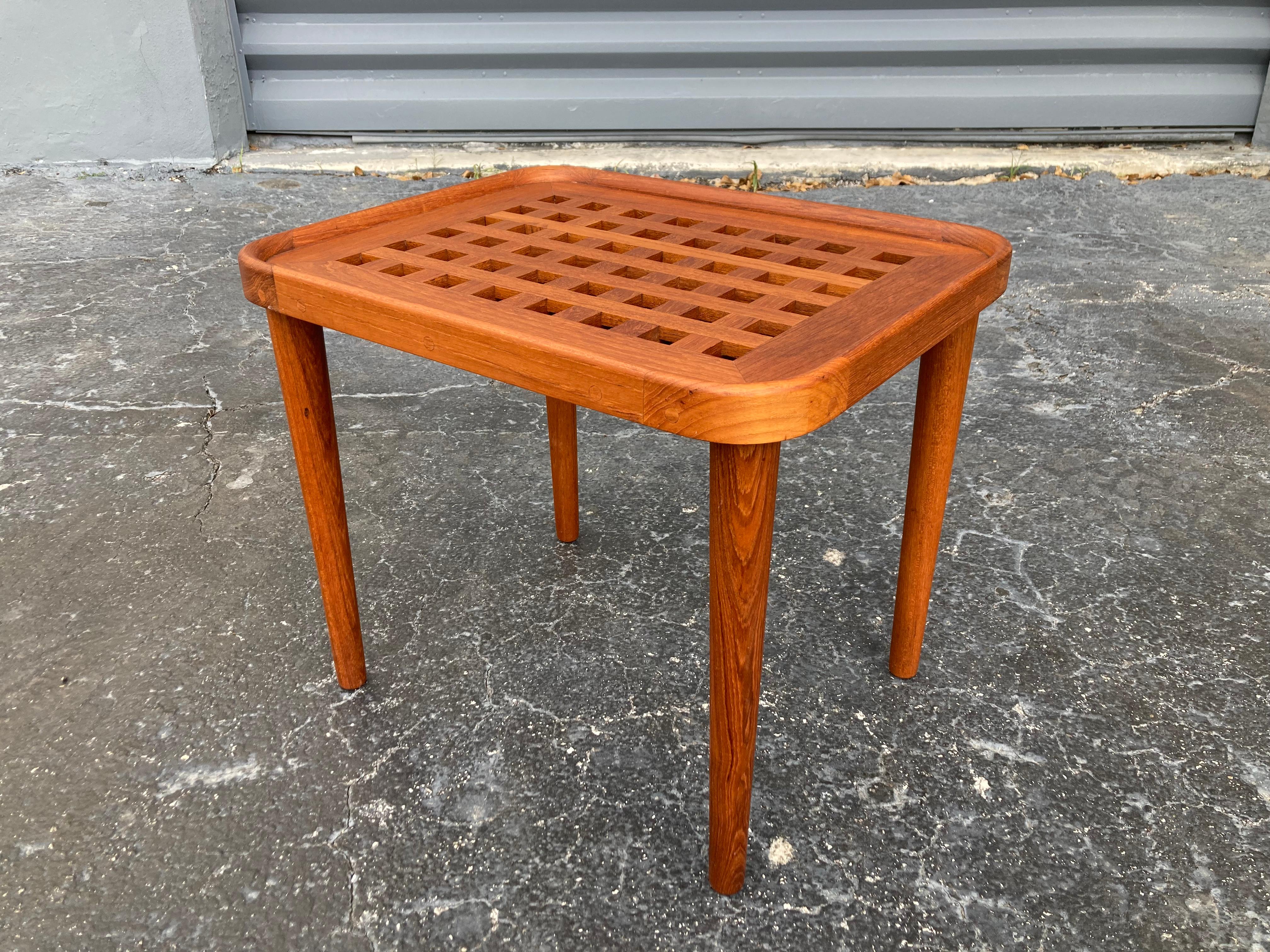 Pair of Danish Solid Teak Side Tables, End Tables For Sale 4
