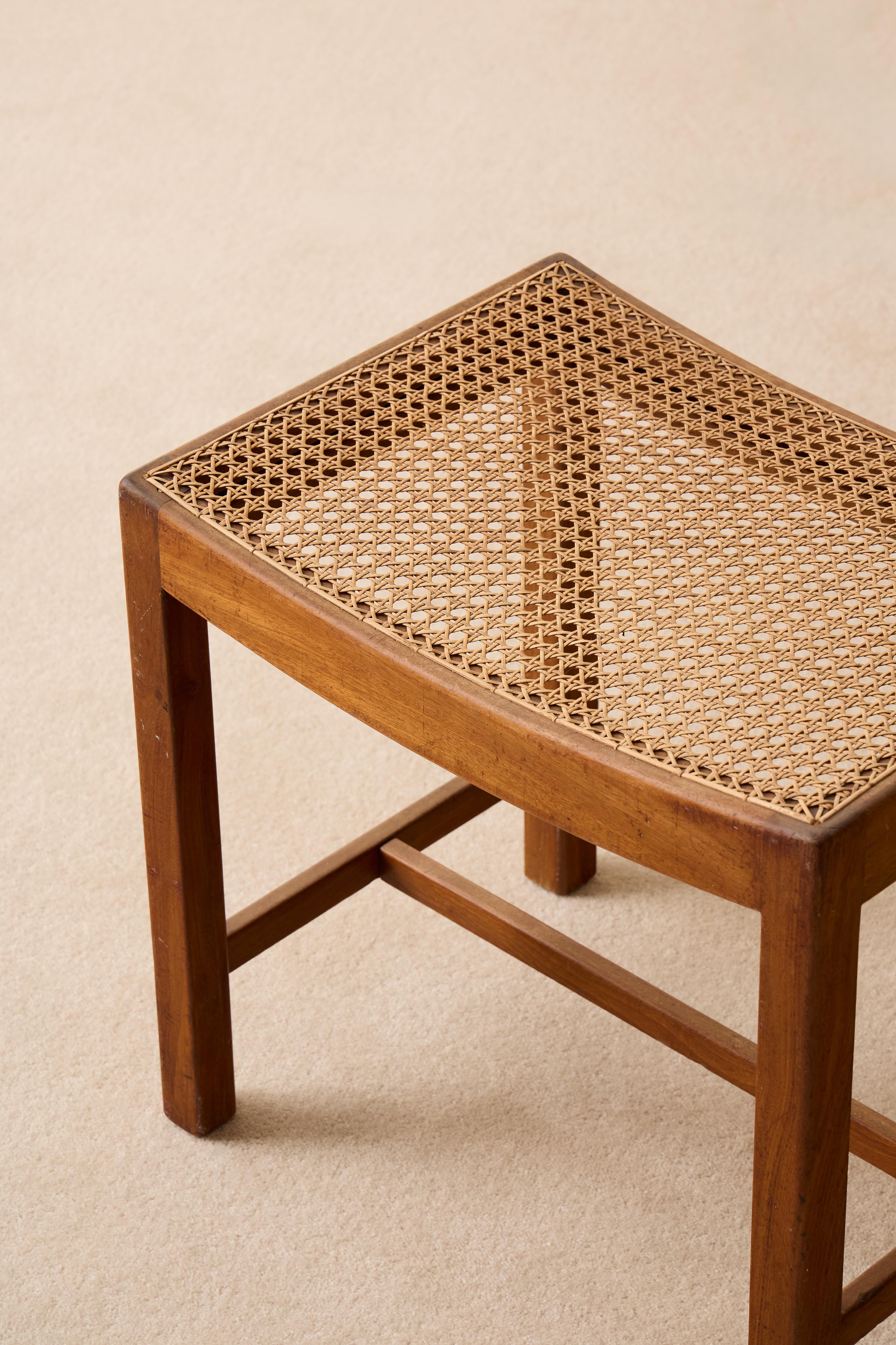 Pair of Danish stools, 1940s In Good Condition For Sale In Stockholm, SE