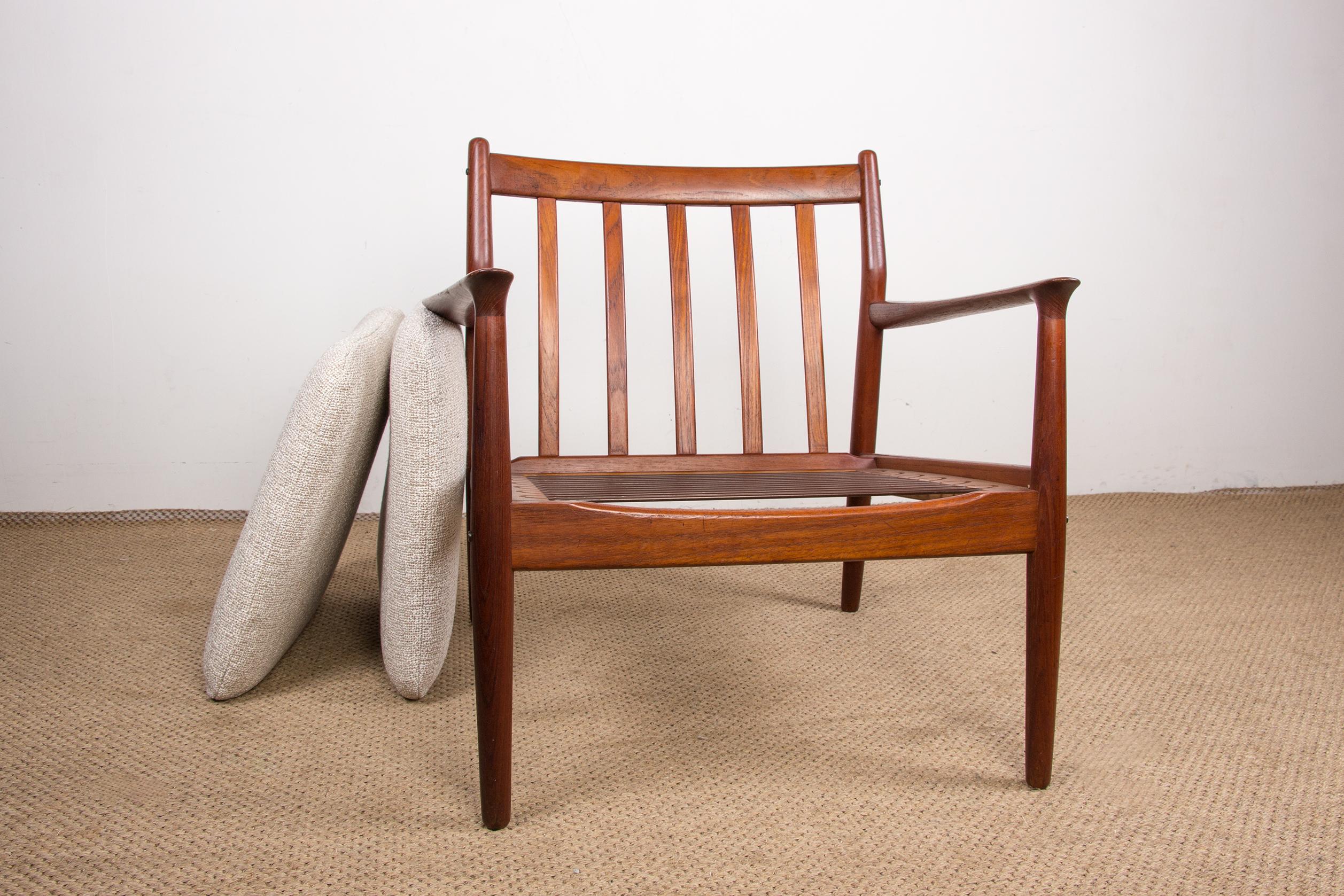 Pair of Danish Teak and New Bouclette Fabric Armchairs, by Svend Aage Eriksen 10