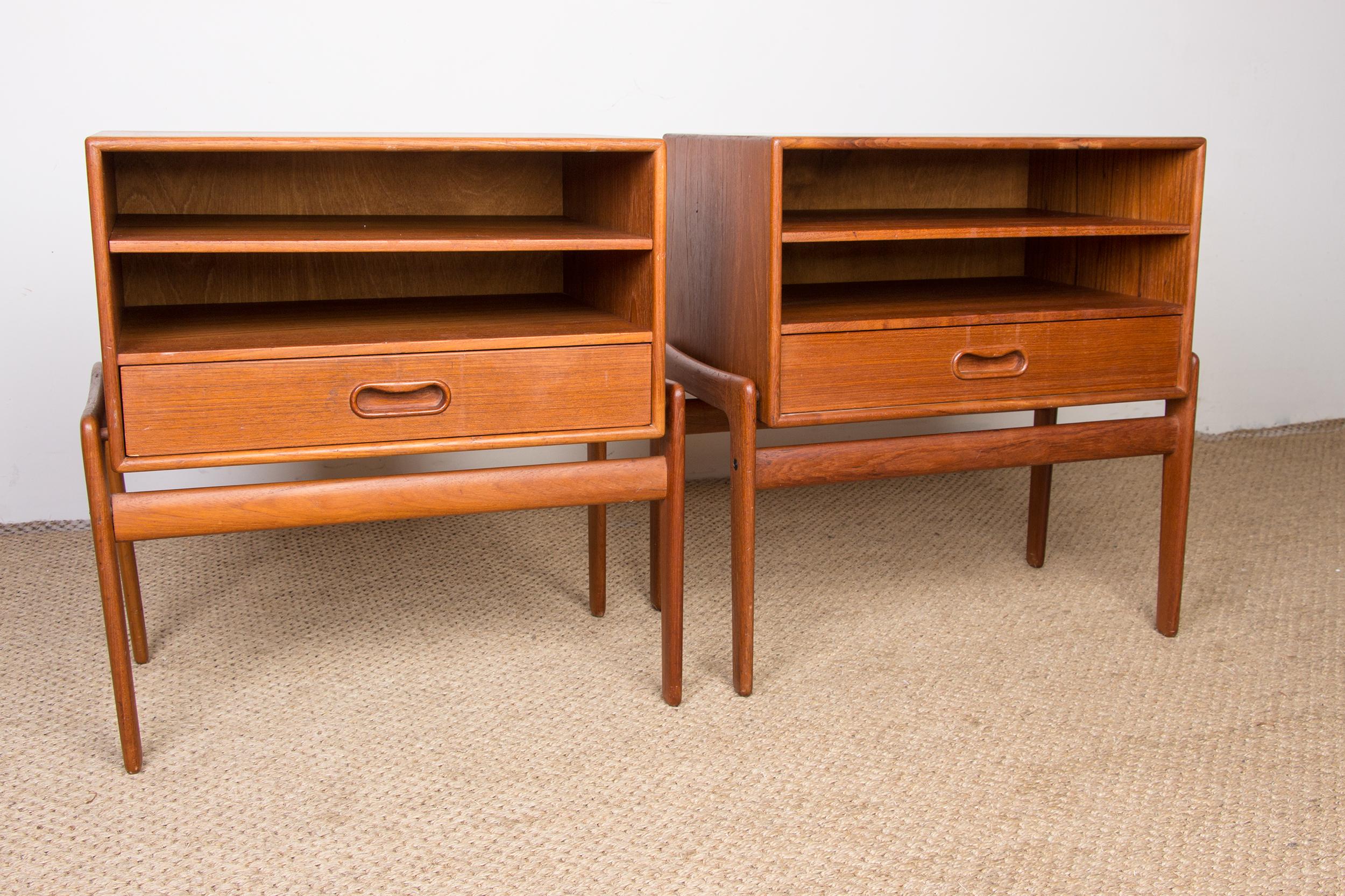 Superb Scandinavian Bedside Tables. 
Simple and very elegant design, they have a small drawer and a storage shelf.
Very well-made furniture.
