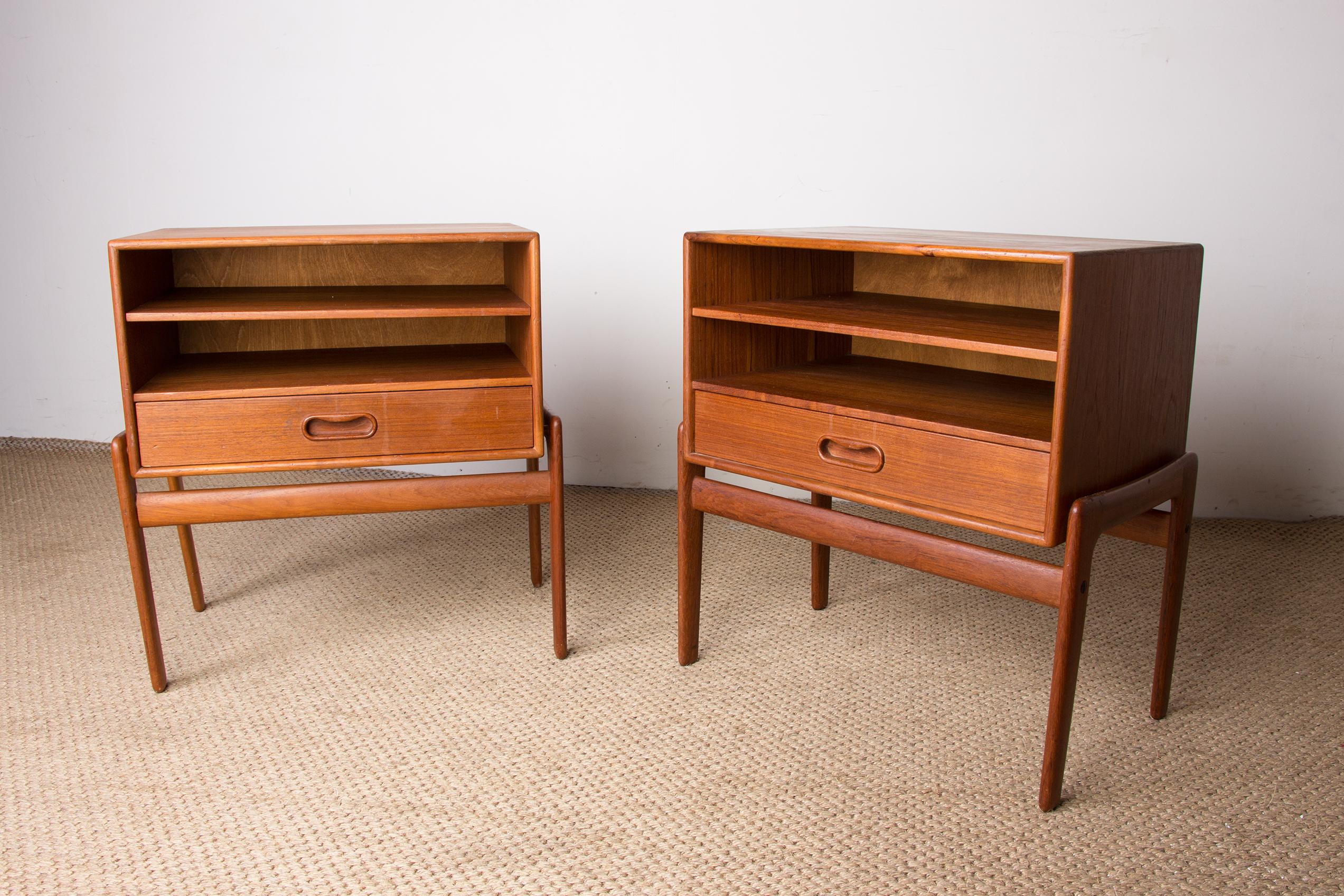 Pair of Danish teak bedside tables by Arne Vodder for Vamo Sonderborg 1960 3