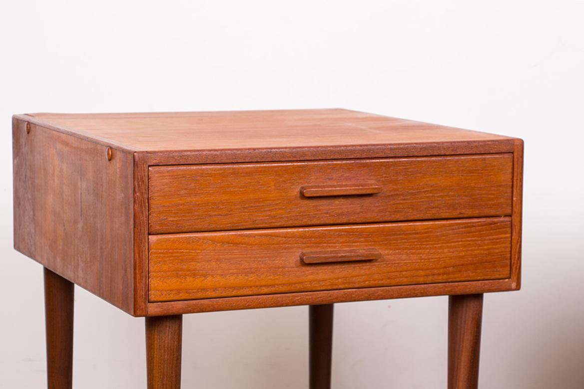 Paar dänische Nachttische aus Teakholz von PBJ Mobler, 1960. im Angebot 1