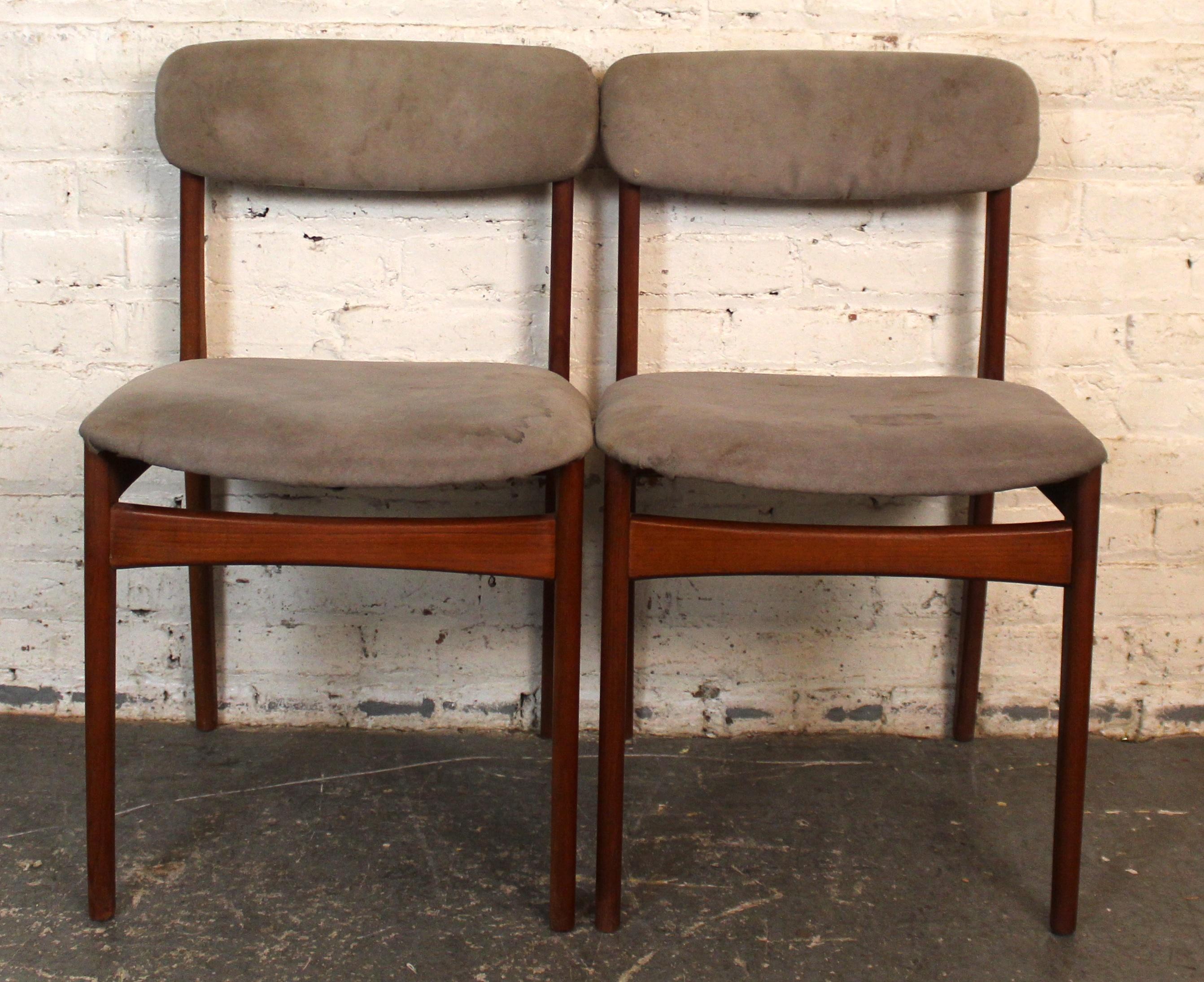 Mid-Century Modern Paire de chaises de salle à manger danoises en teck par Tarm Stole Møbelfabrik en vente