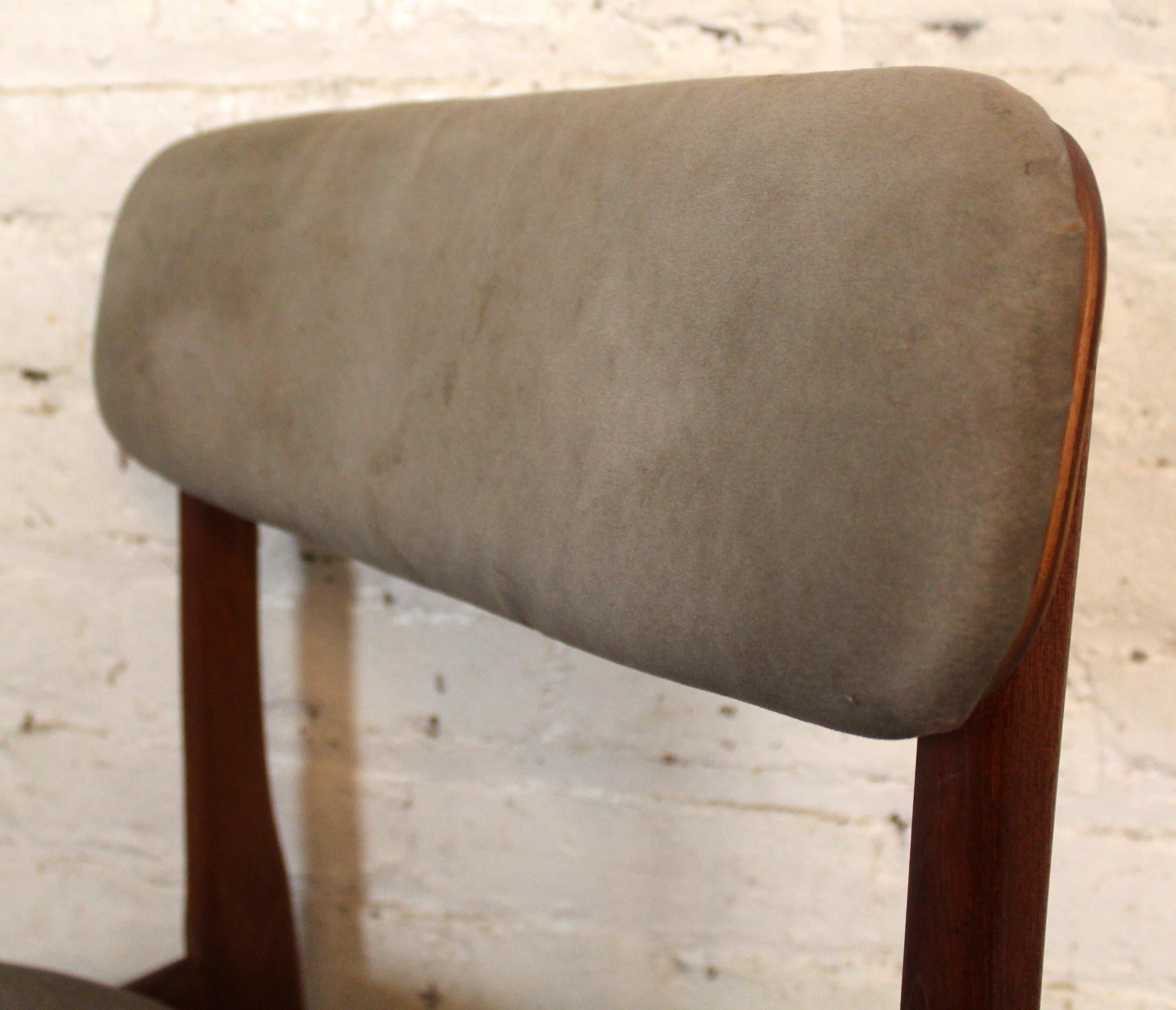 20ième siècle Paire de chaises de salle à manger danoises en teck par Tarm Stole Møbelfabrik en vente