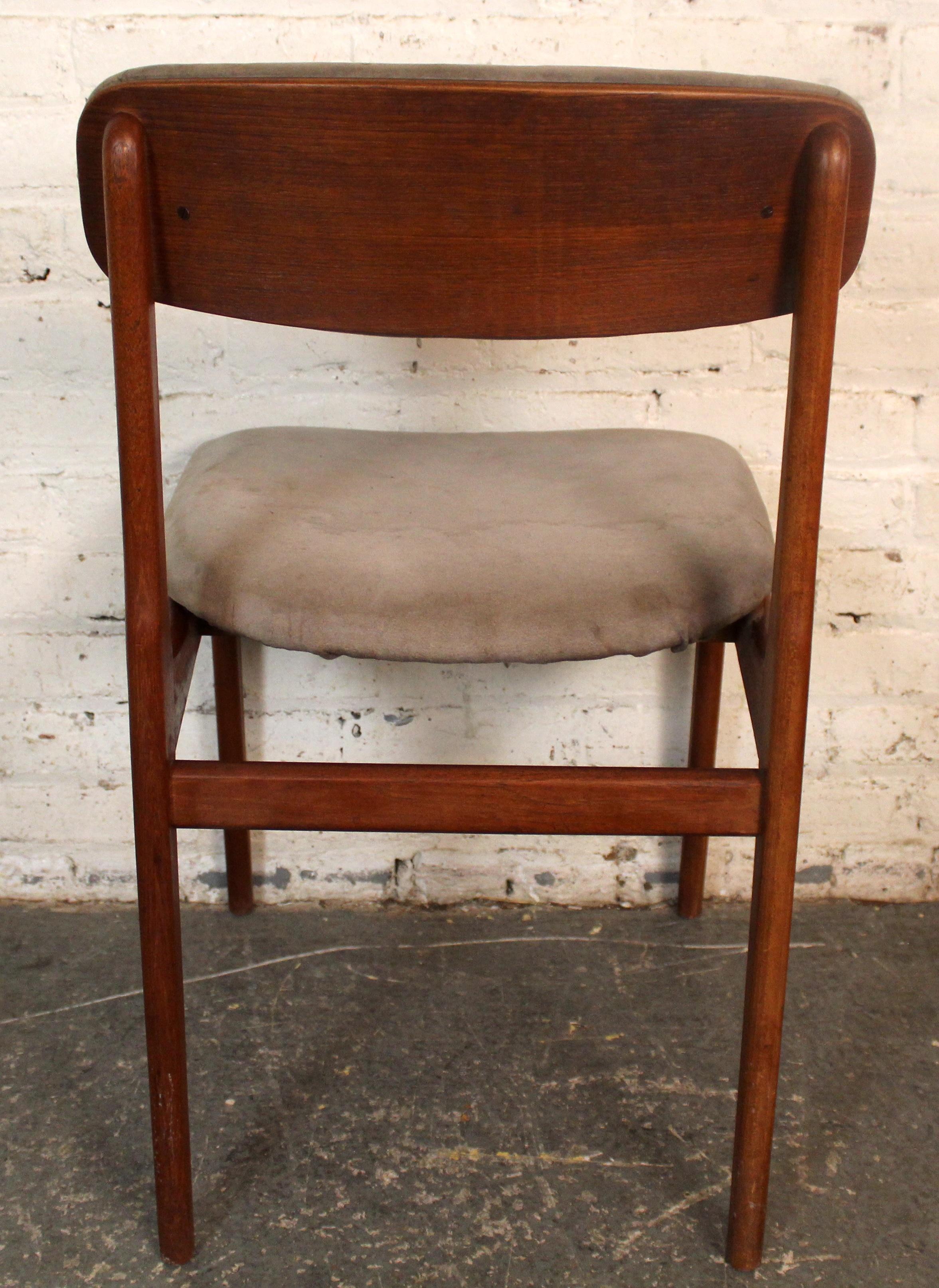 Tissu Paire de chaises de salle à manger danoises en teck par Tarm Stole Møbelfabrik en vente