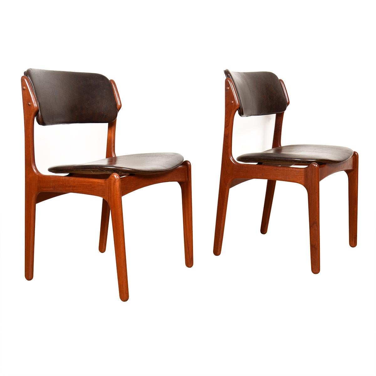 Pair of Danish Teak Dining Chairs in Chocolate Brown by Erik Buch

Additional information:
Material: Teak, Upholstery
Featured at Kensington
A wonderful pair of Erik Buch Danish Modern teak dining chairs with a brown upholstery. Designed by