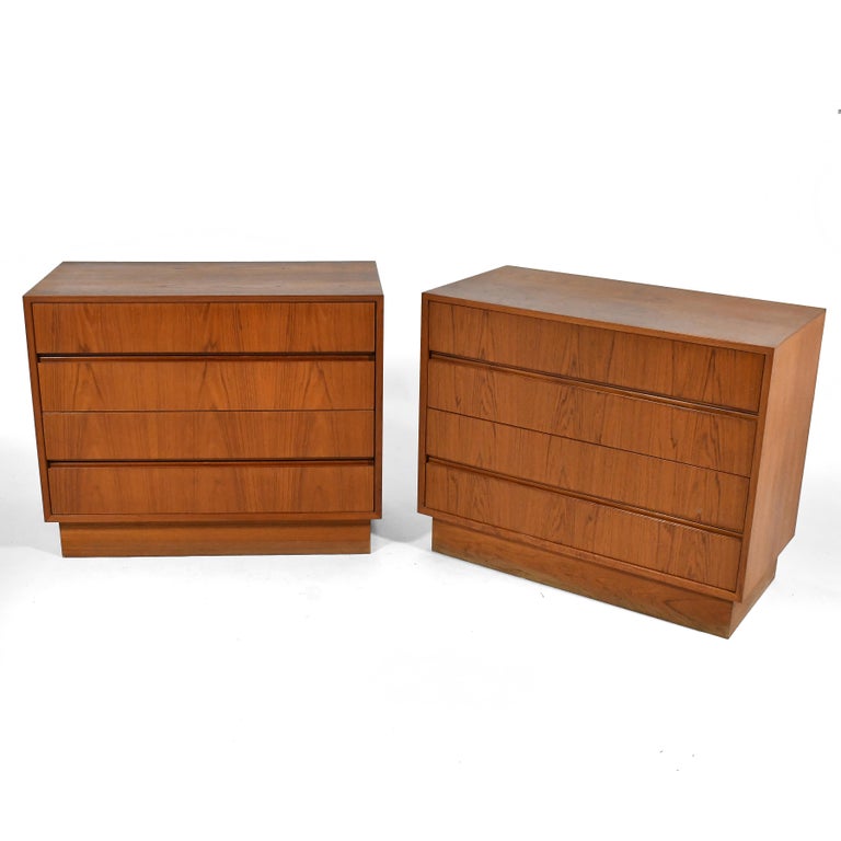Pair of Danish Teak Dressers For Sale at 1stDibs
