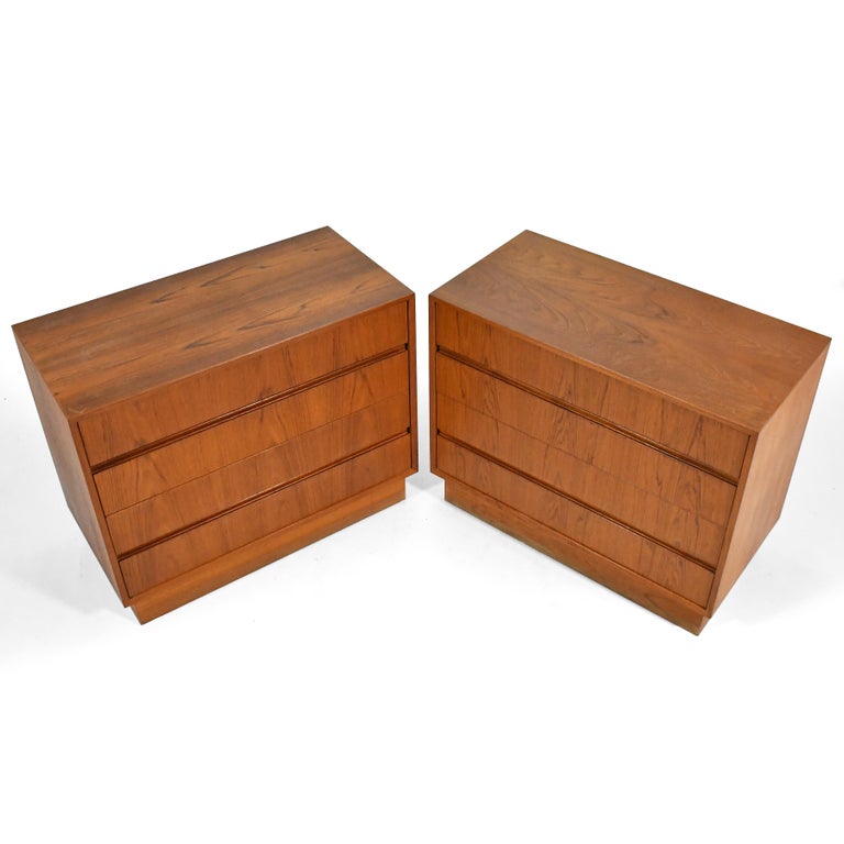 Pair of Danish Teak Dressers For Sale at 1stDibs