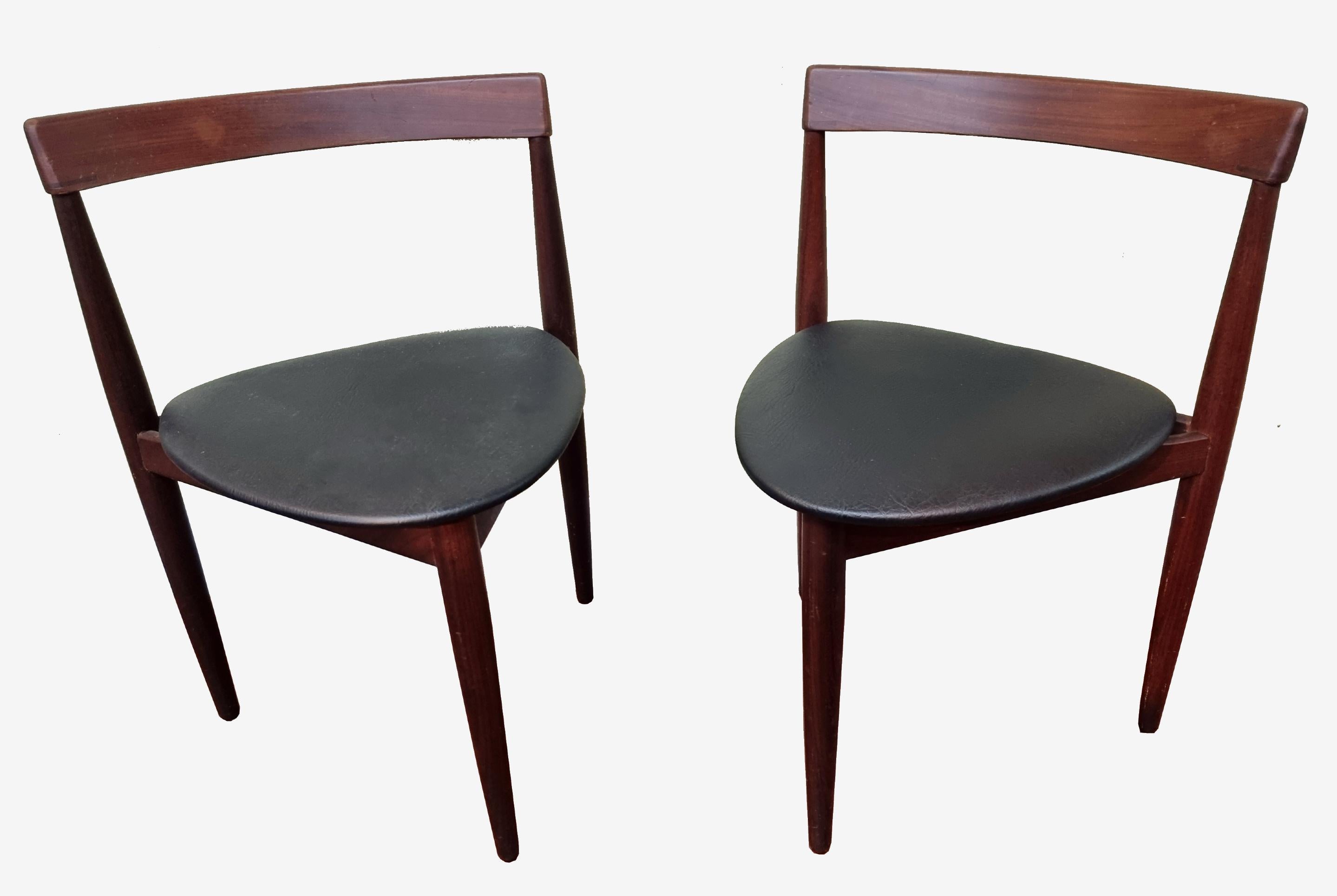 Paire de chaises triangulaires danoises en teck Hans Olsen, années 1950, fabriquées au Danemark en vente 7