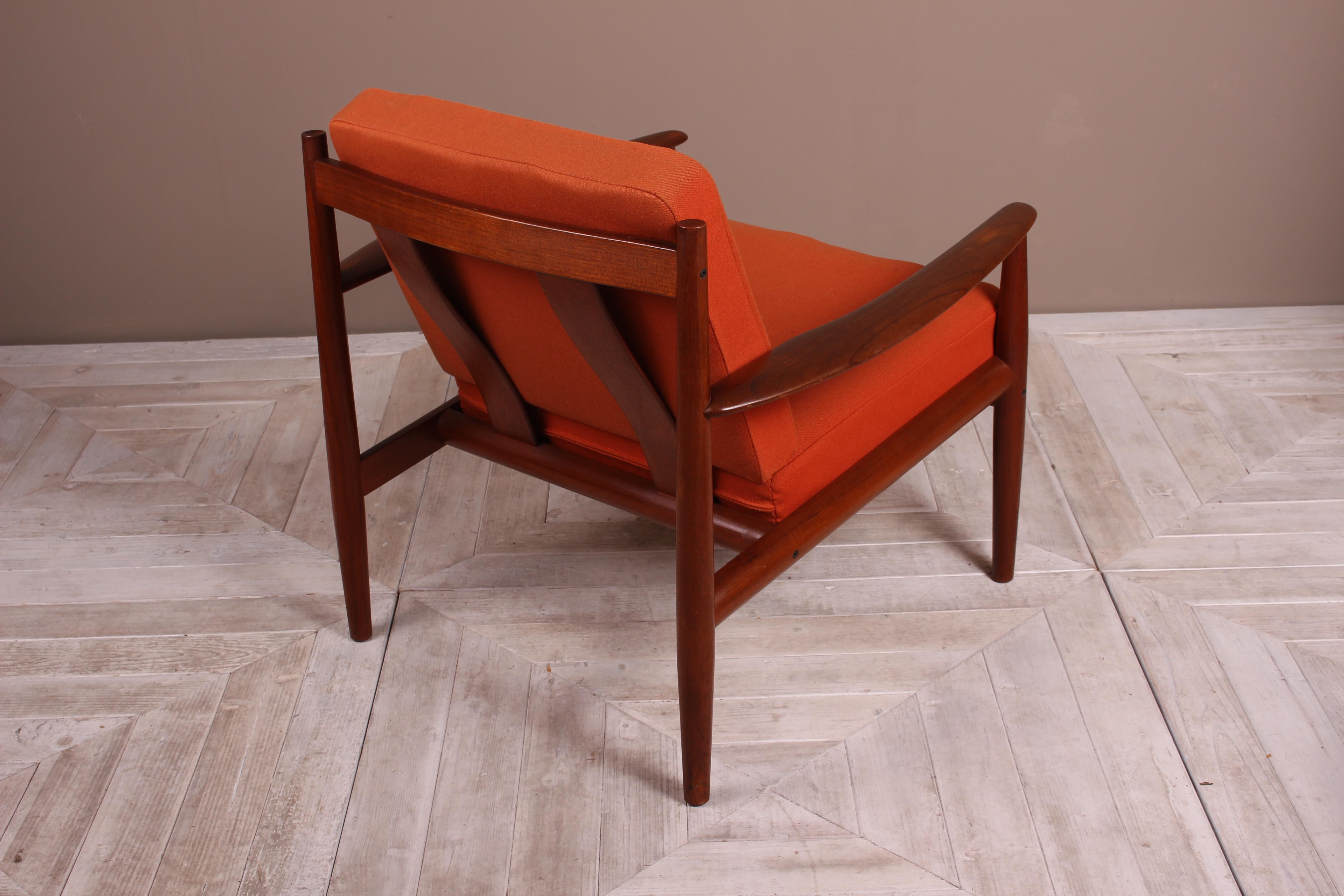 Pair of Danish Teak Lounge Chairs by Grete Jalk for France & Son For Sale 5