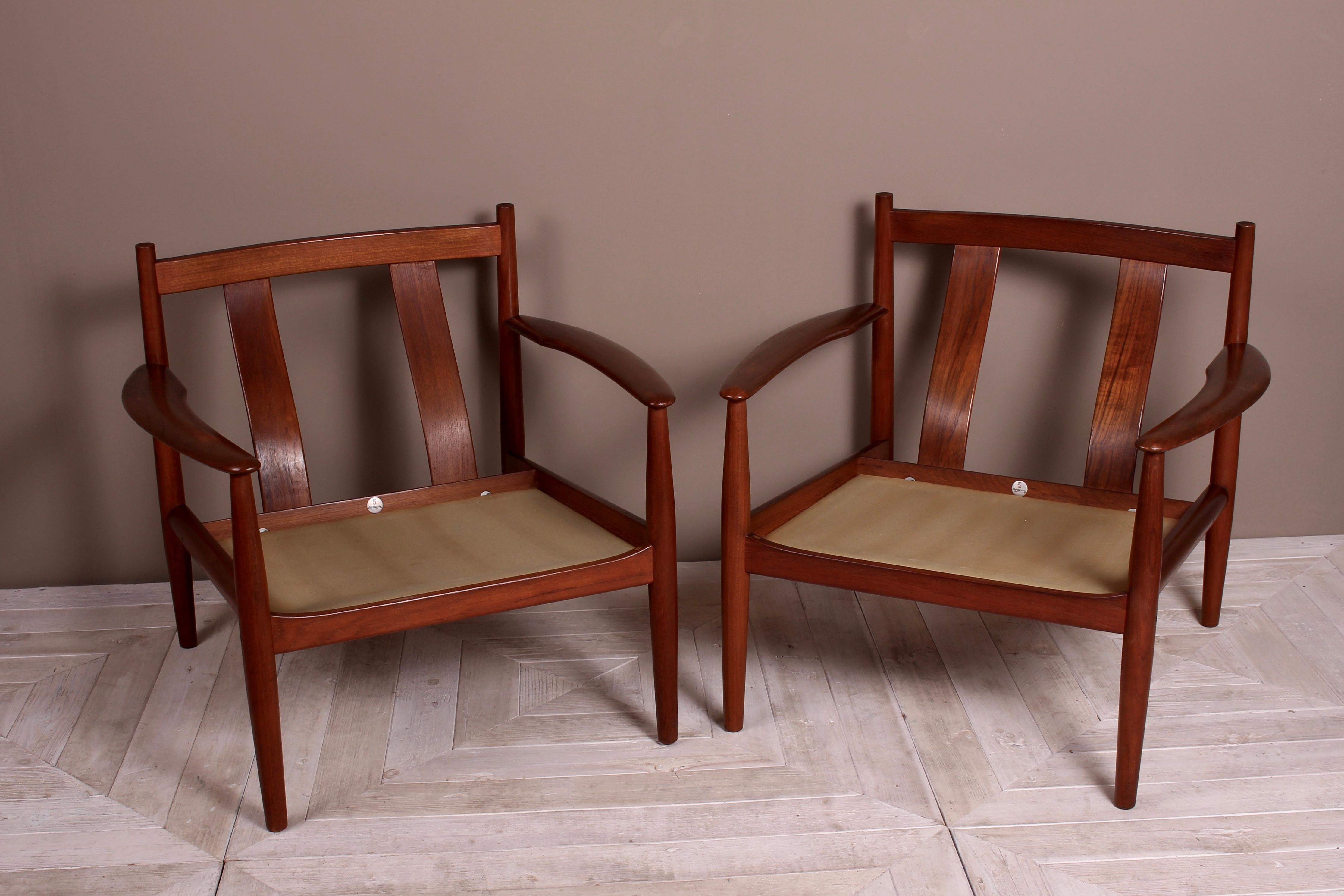 Scandinavian Modern Pair of Danish Teak Lounge Chairs by Grete Jalk for France & Son For Sale