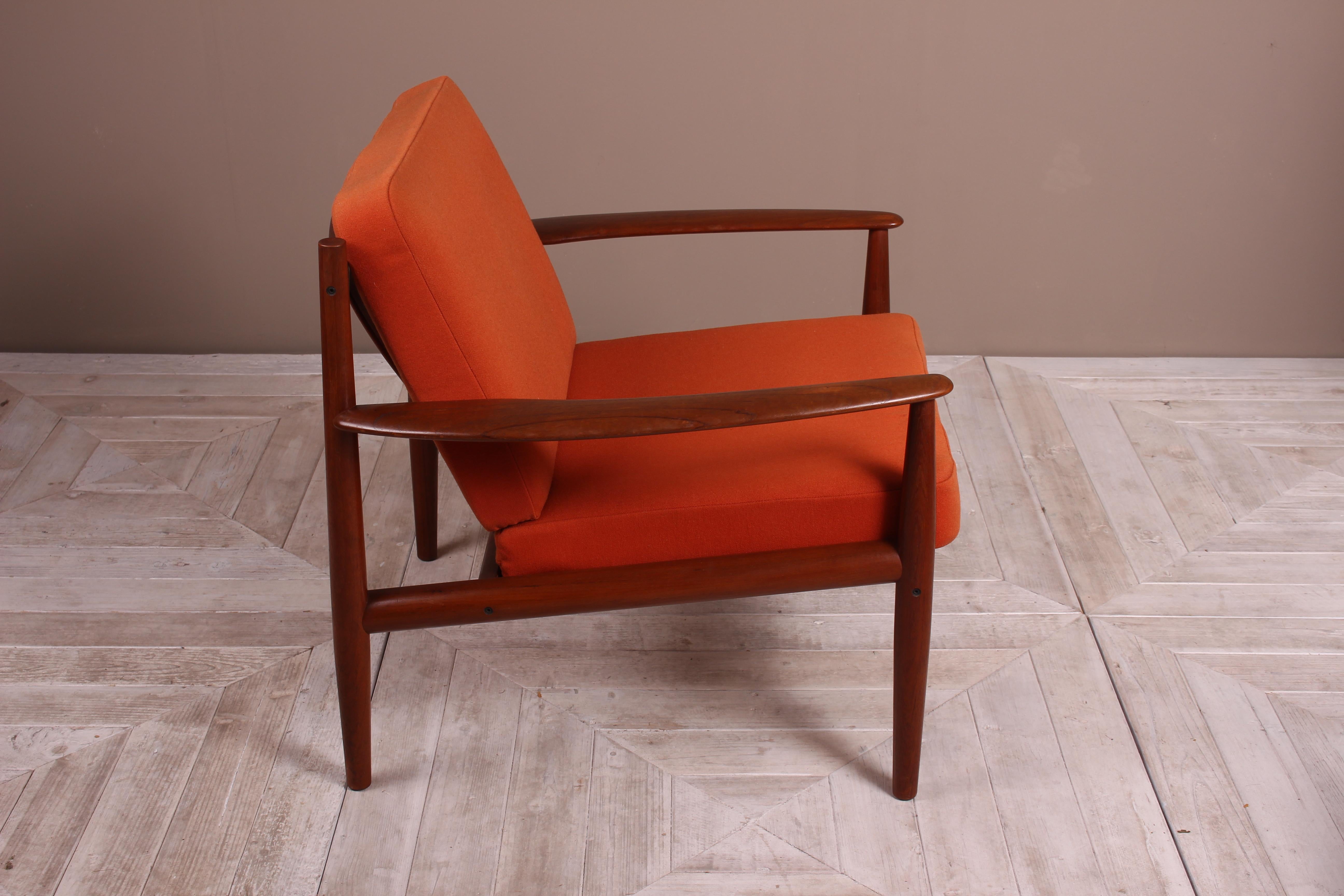Pair of Danish Teak Lounge Chairs by Grete Jalk for France & Son For Sale 4