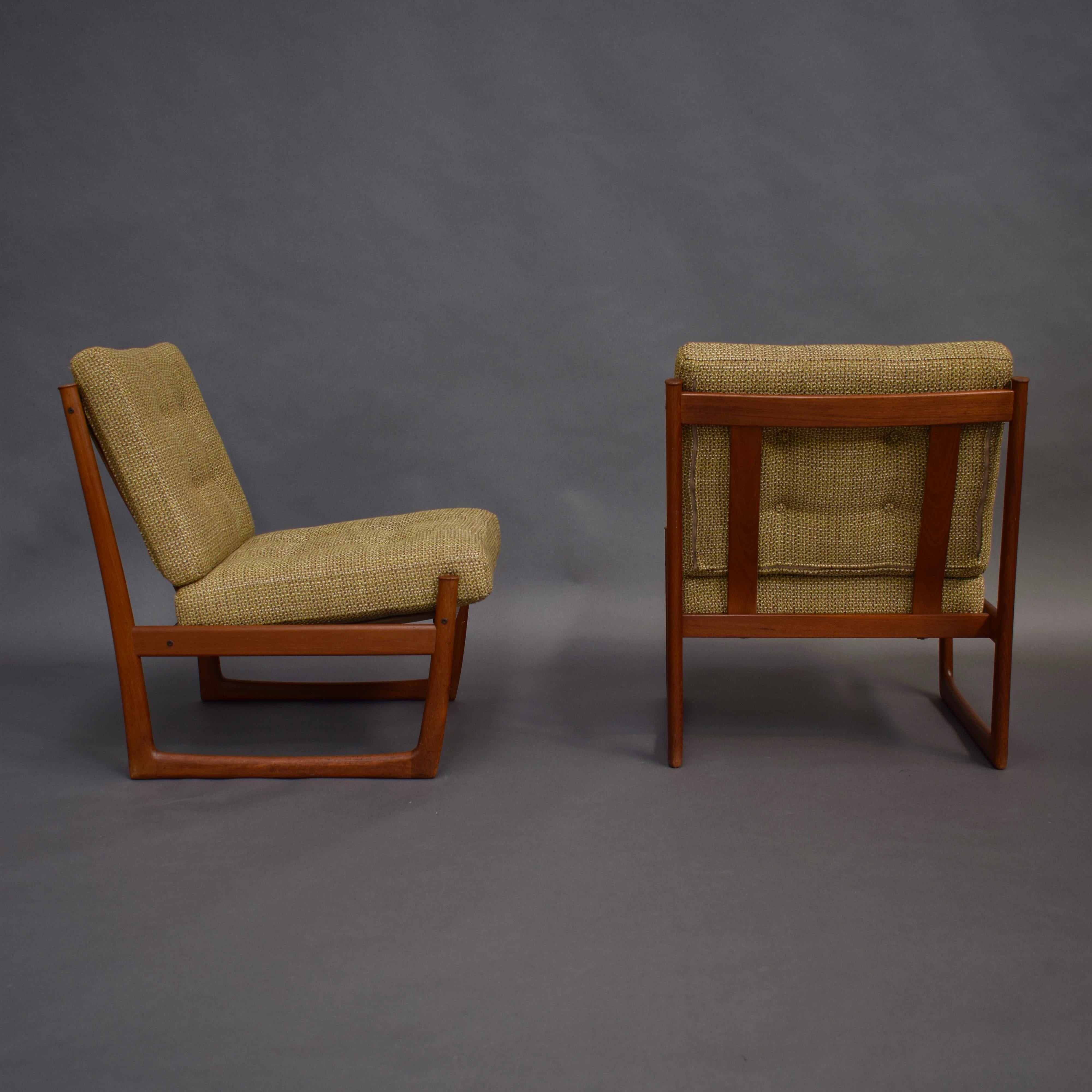 Pair of Danish Teak Lounge Chairs by Peter Hvidt and Orla Mølgaard, circa 1960 In Good Condition In Pijnacker, Zuid-Holland
