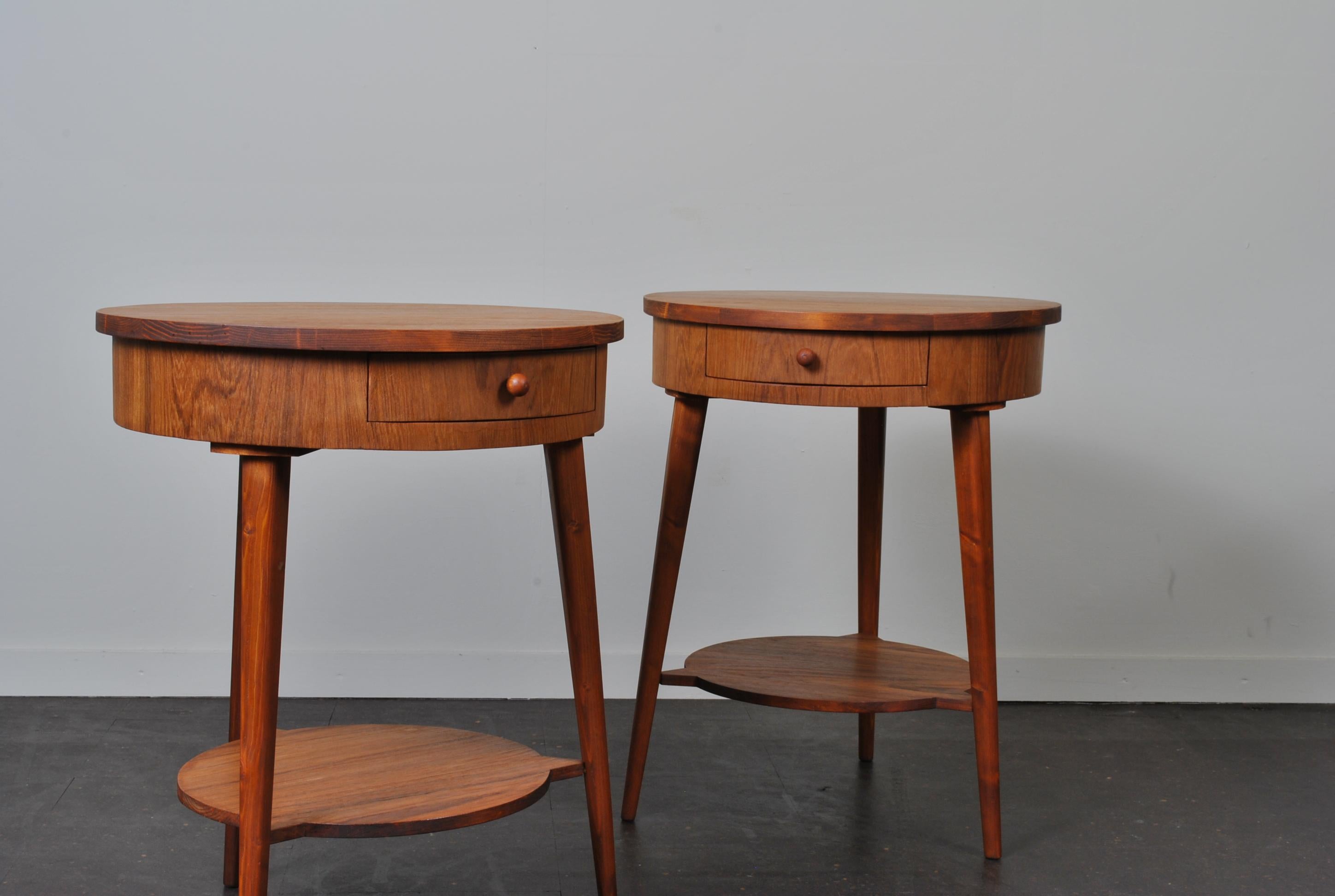 Pair of Danish Teak Nightstands End Tables In Good Condition In London, GB