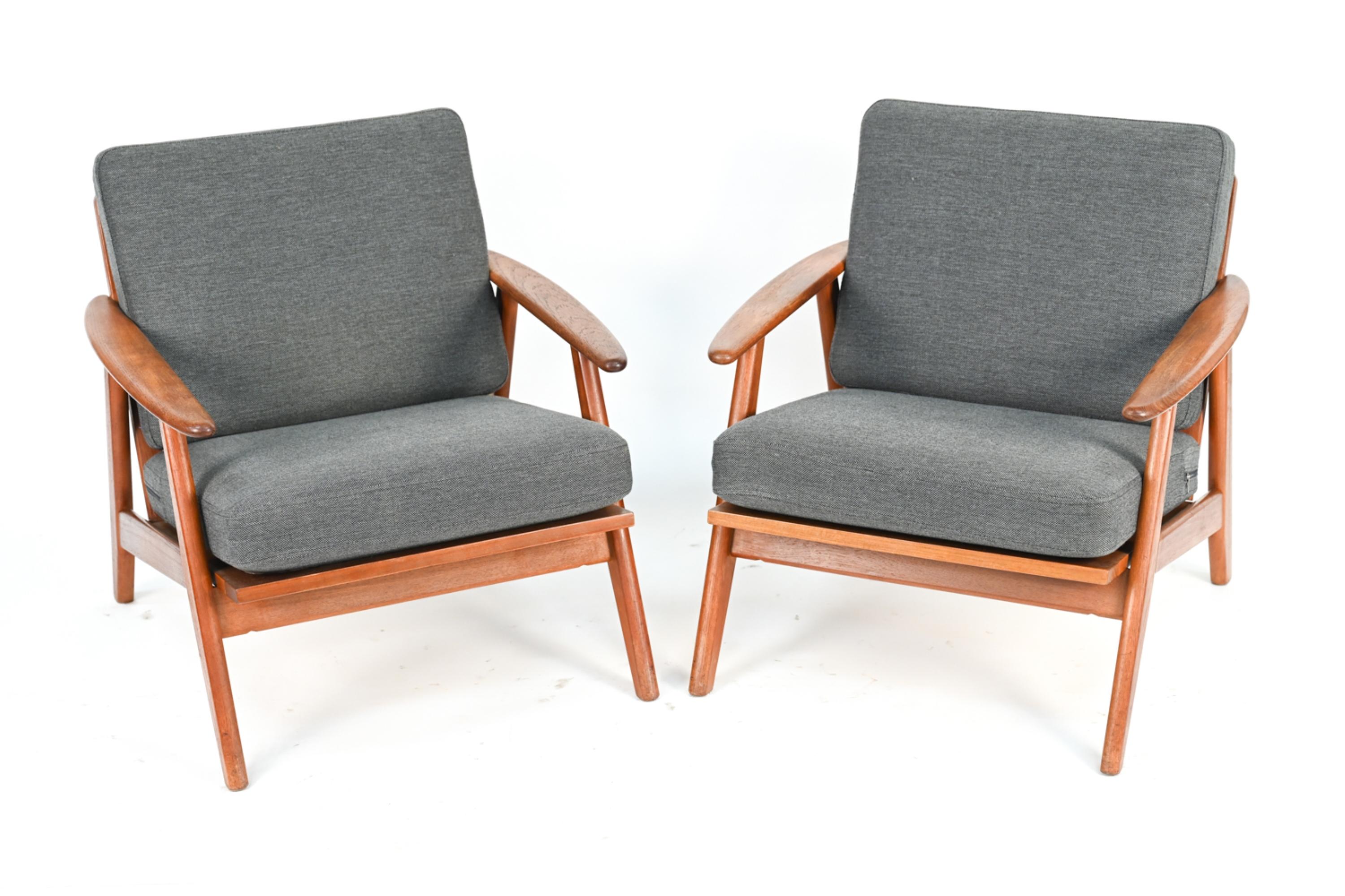 Mid-Century Modern Pair of Danish Teak Easy Chairs For Sale