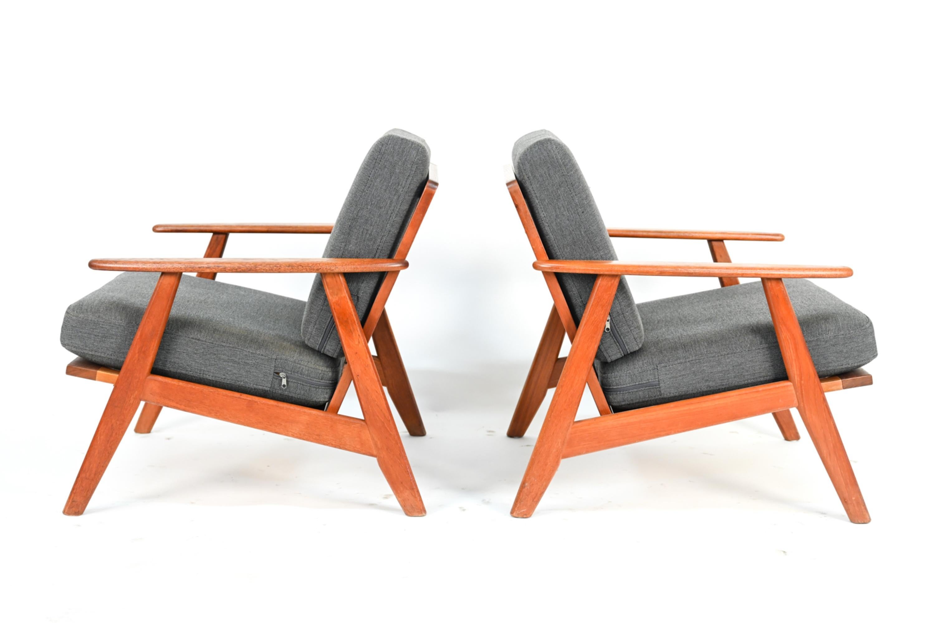 Paar dänische Sessel aus Teakholz (20. Jahrhundert) im Angebot