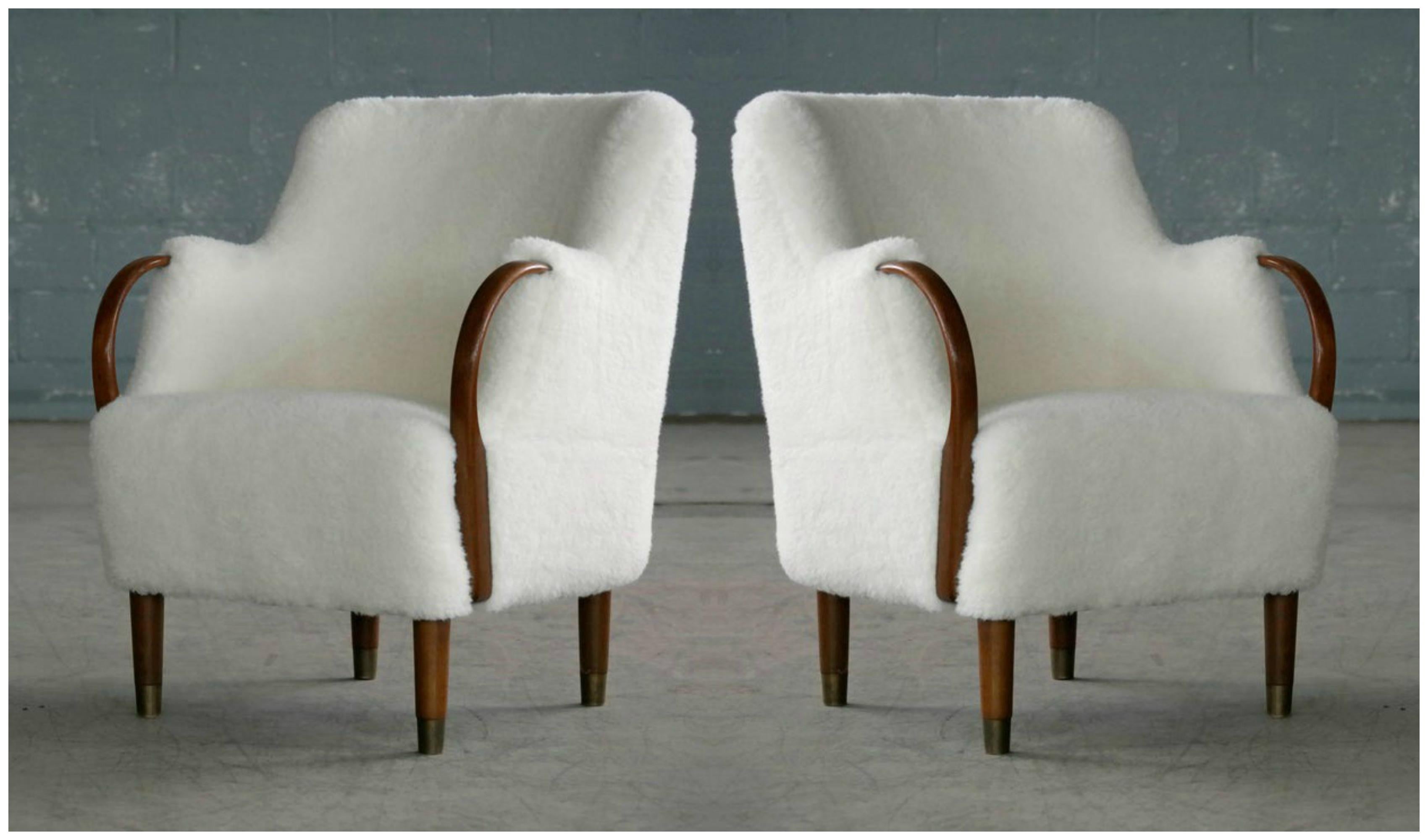 Pair of Danish Viggo Boesen Style Curved Lounge Chairs in Lambswool 3