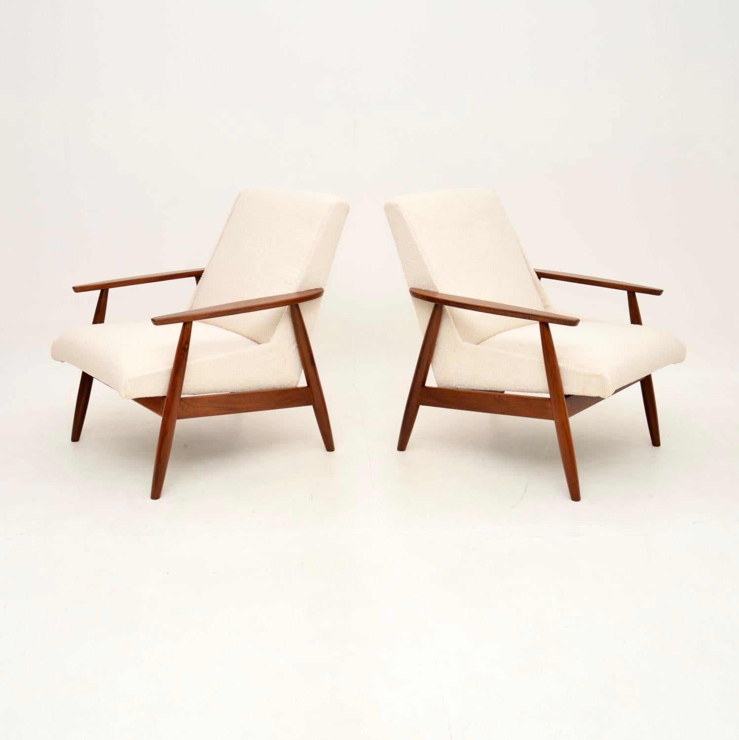 Mid-Century Modern Paire de fauteuils danois vintage dans le style d'Arne Vodder en vente