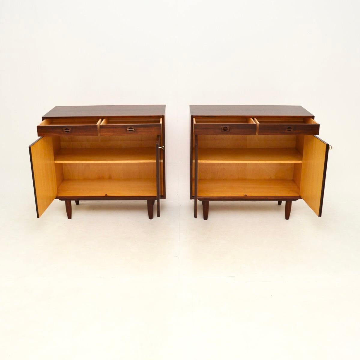 Mid-Century moderno Coppia di armadi d'epoca danesi in vendita