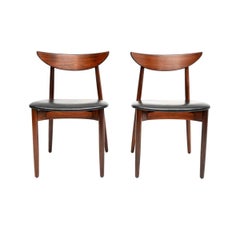 Par de sillas de comedor vintage danesas diseñadas por Harry Ostergaard para Randers