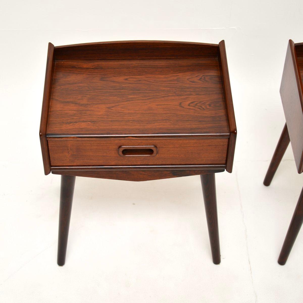 Milieu du XXe siècle Paire de tables de chevet danoises Vintage Midcentury en vente