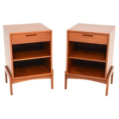 Pareja de mesillas de noche danesas vintage de teca, de IB Kofod-Larsen
