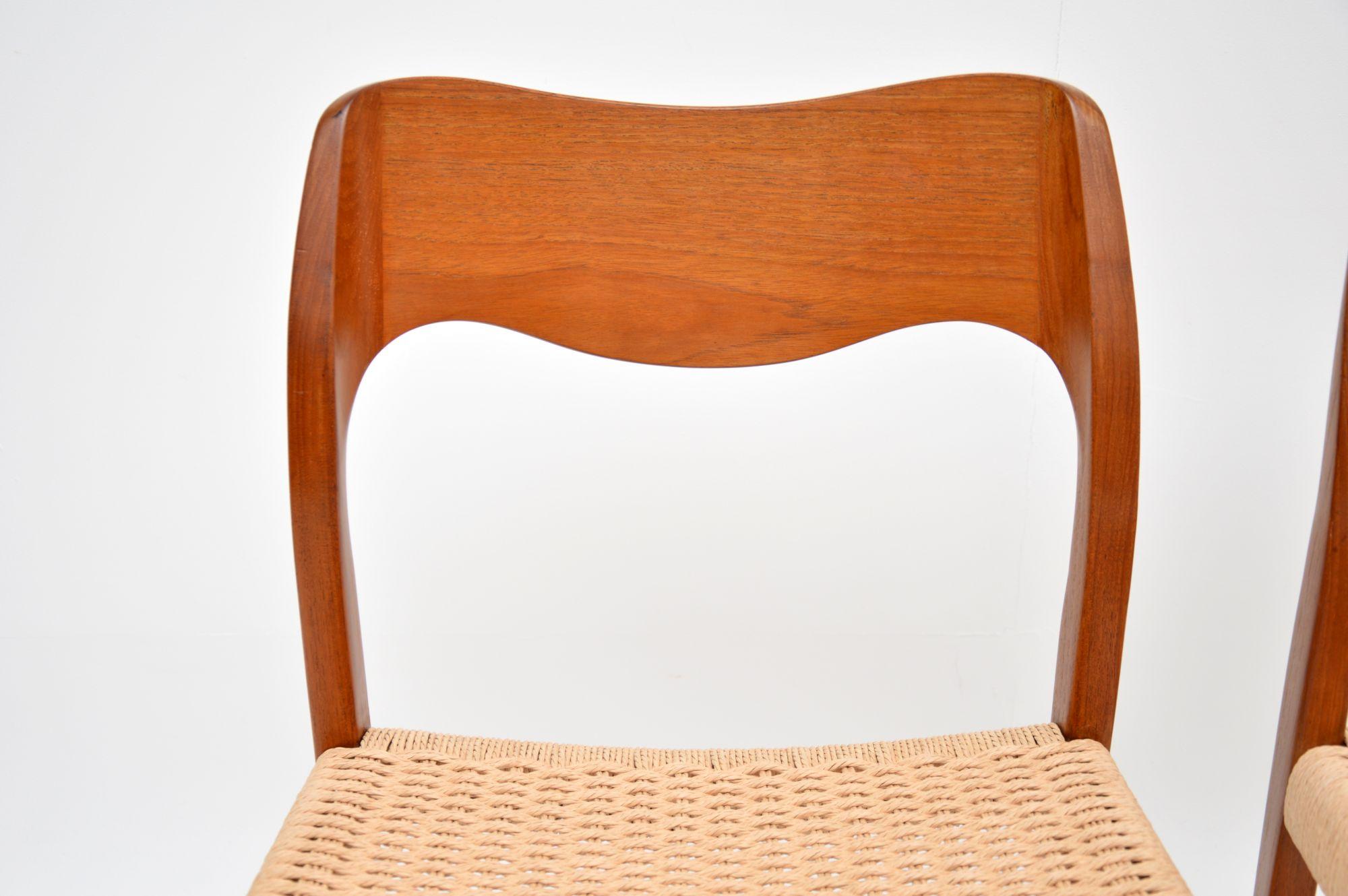 Pair of Danish Vintage Teak Model 71 Chairs by Niels Moller In Good Condition In London, GB