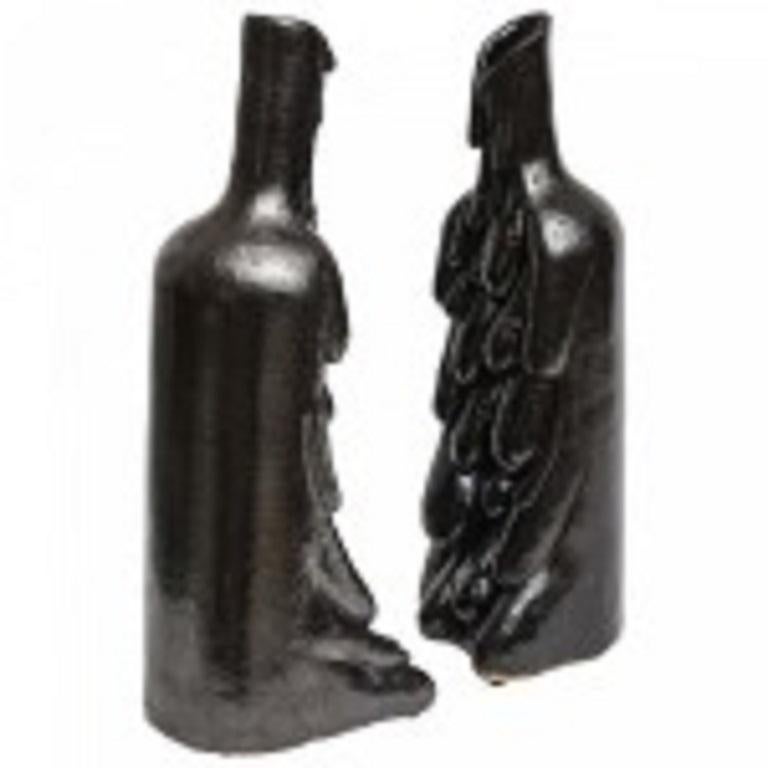COPPIA di vasi / sculture in ceramica smaltata nera American Modern (Daric Harvie) (PREZZO A COPPIA) (Possono essere acquistati singolarmente)

Condit: Buono; Usura coerente con l'età e l'utilizzo