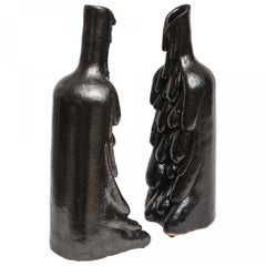 Ein Paar Daric Harvie American Modern Schwarz glasierte Keramikvasen/Skulpturen
