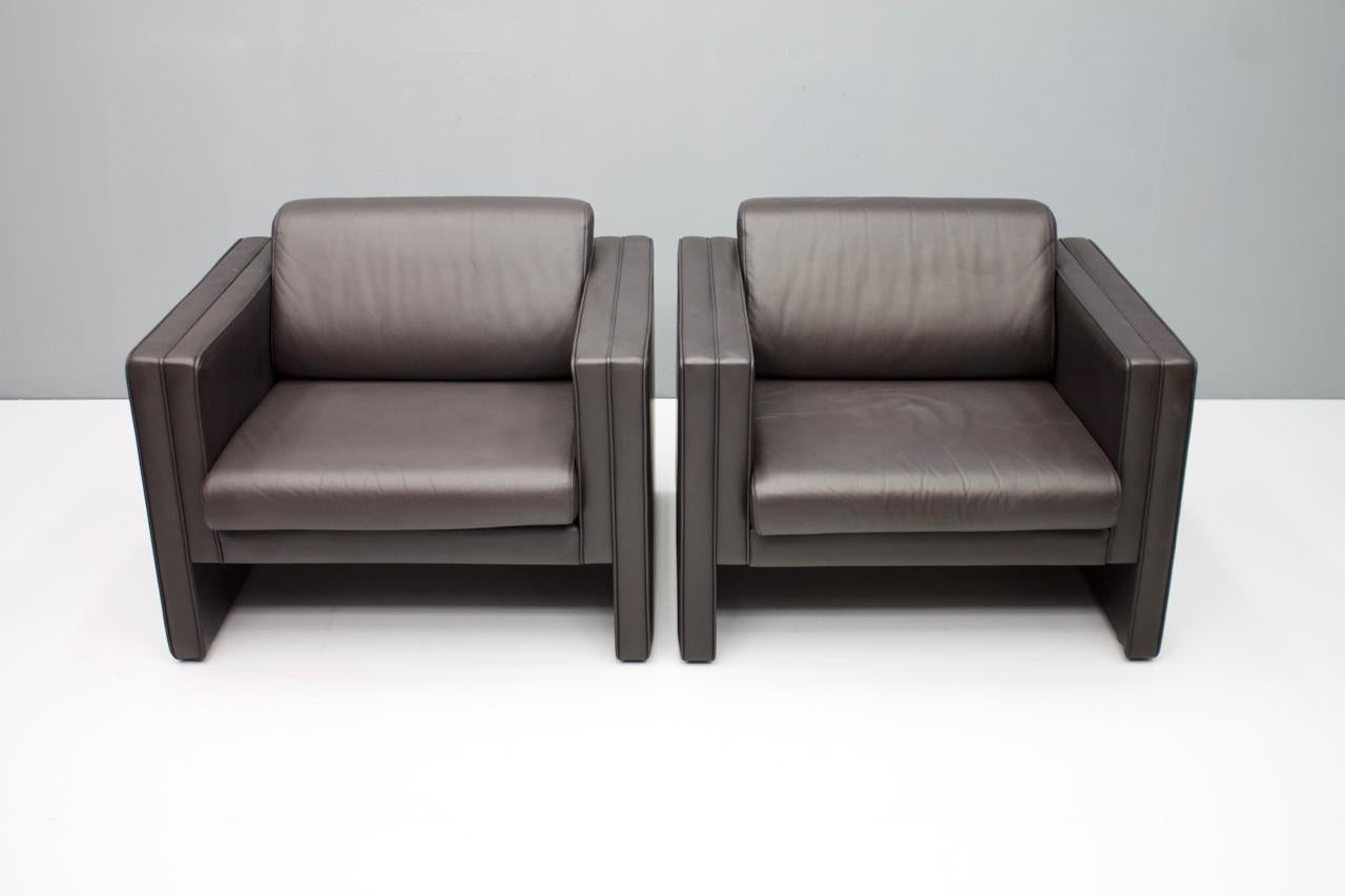 Mid-Century Modern Pair of Dark Blue Leather Lounge Chairs by Walter Knoll, 1975