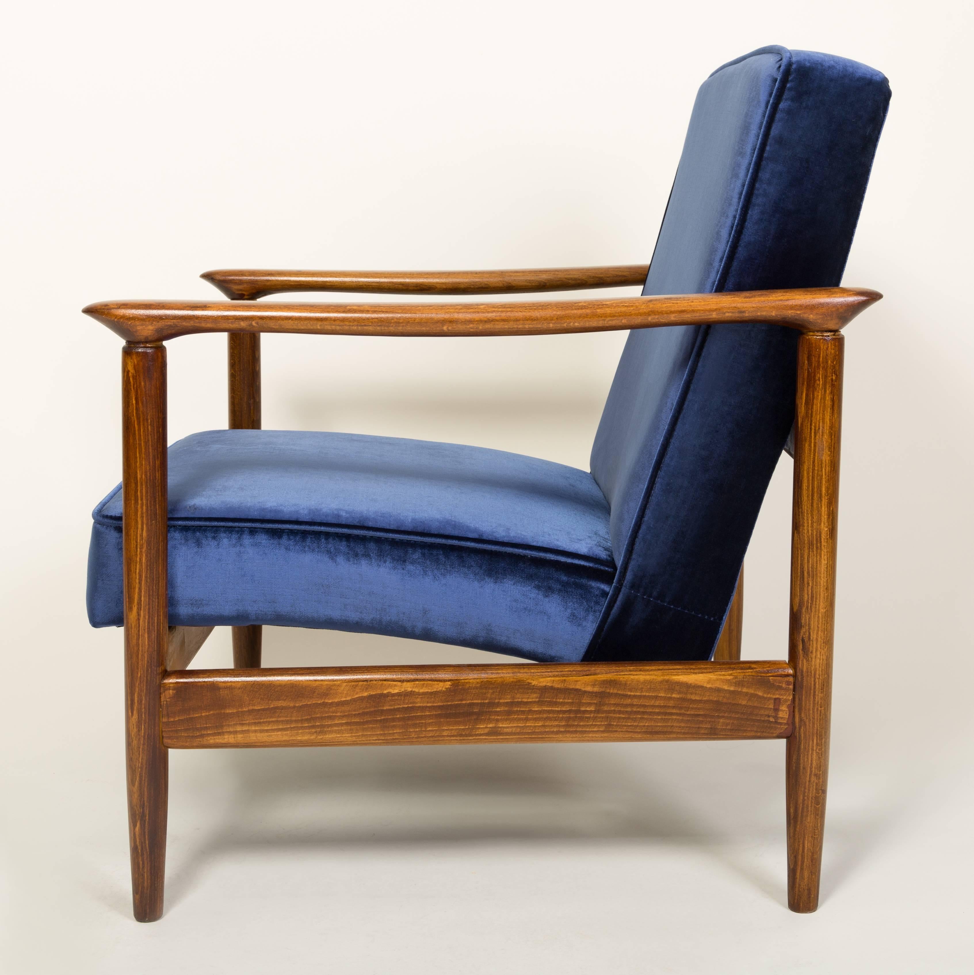 Mid-Century Modern Pair of Dark Blue Velvet Armchairs, Designed by Edmund Homa, 1960s For Sale