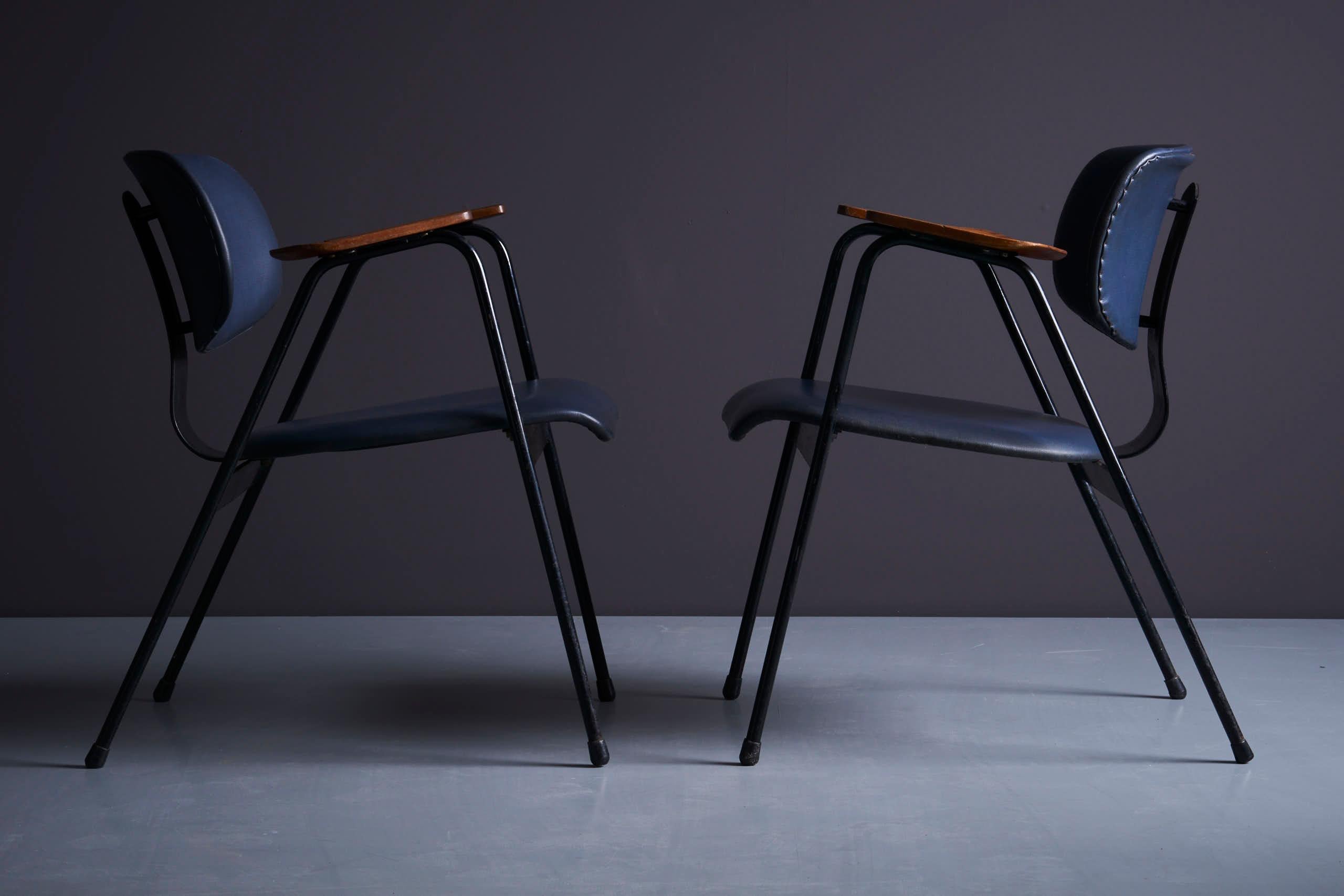 Pair of dark blue Willy van der Meeren Lounge Chairs in skai, Belgium - 1950s  For Sale 7