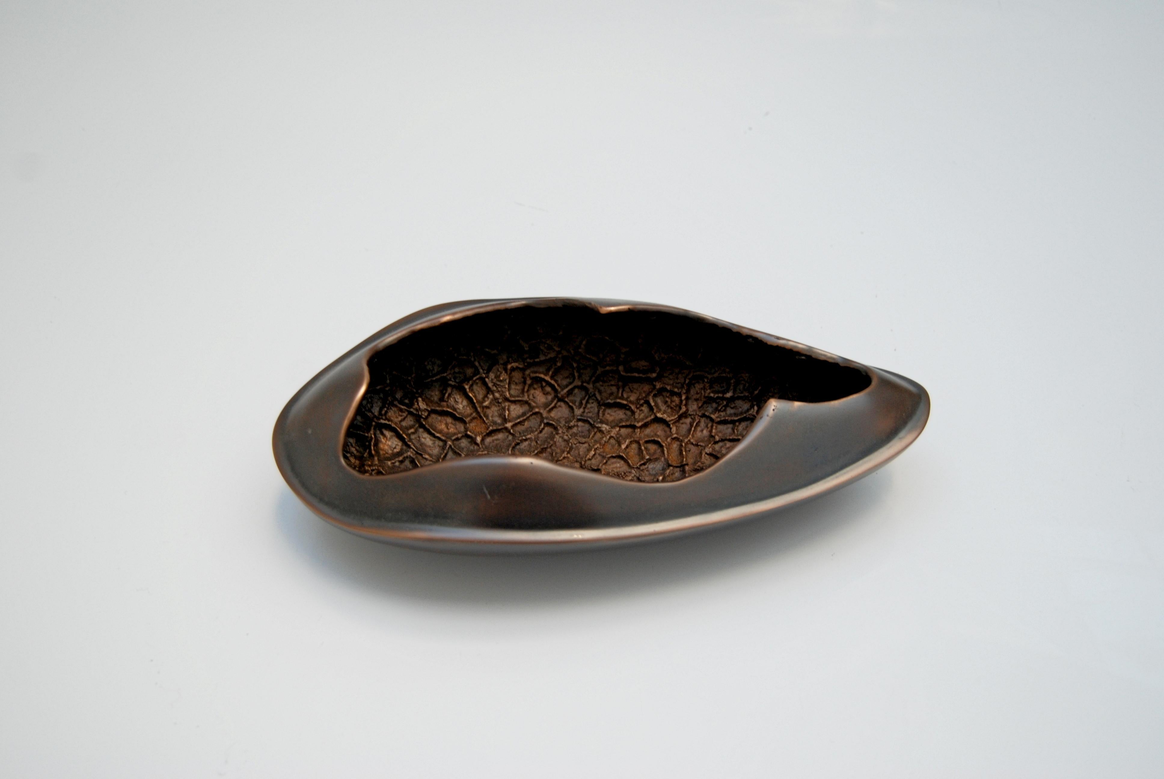 Pair of Dark Bronze Ashtrays by FAKASAKA Design For Sale 5