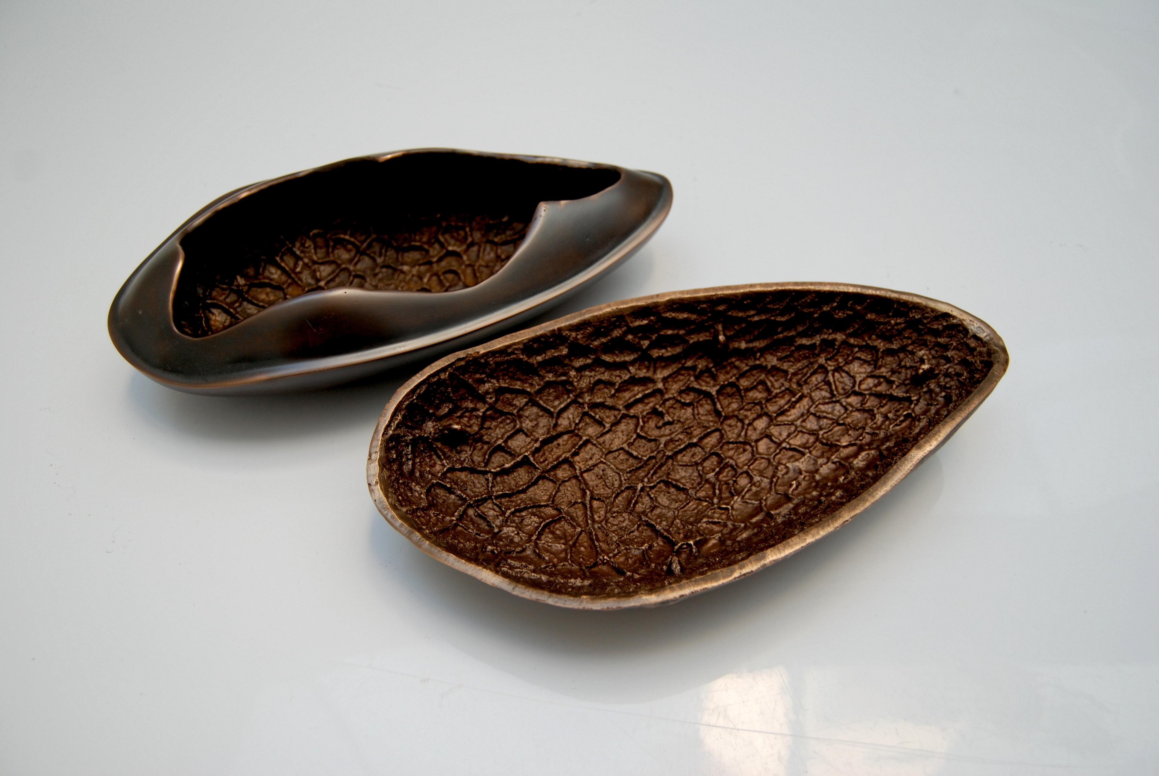 Pair of Dark Bronze Ashtrays by FAKASAKA Design For Sale 7