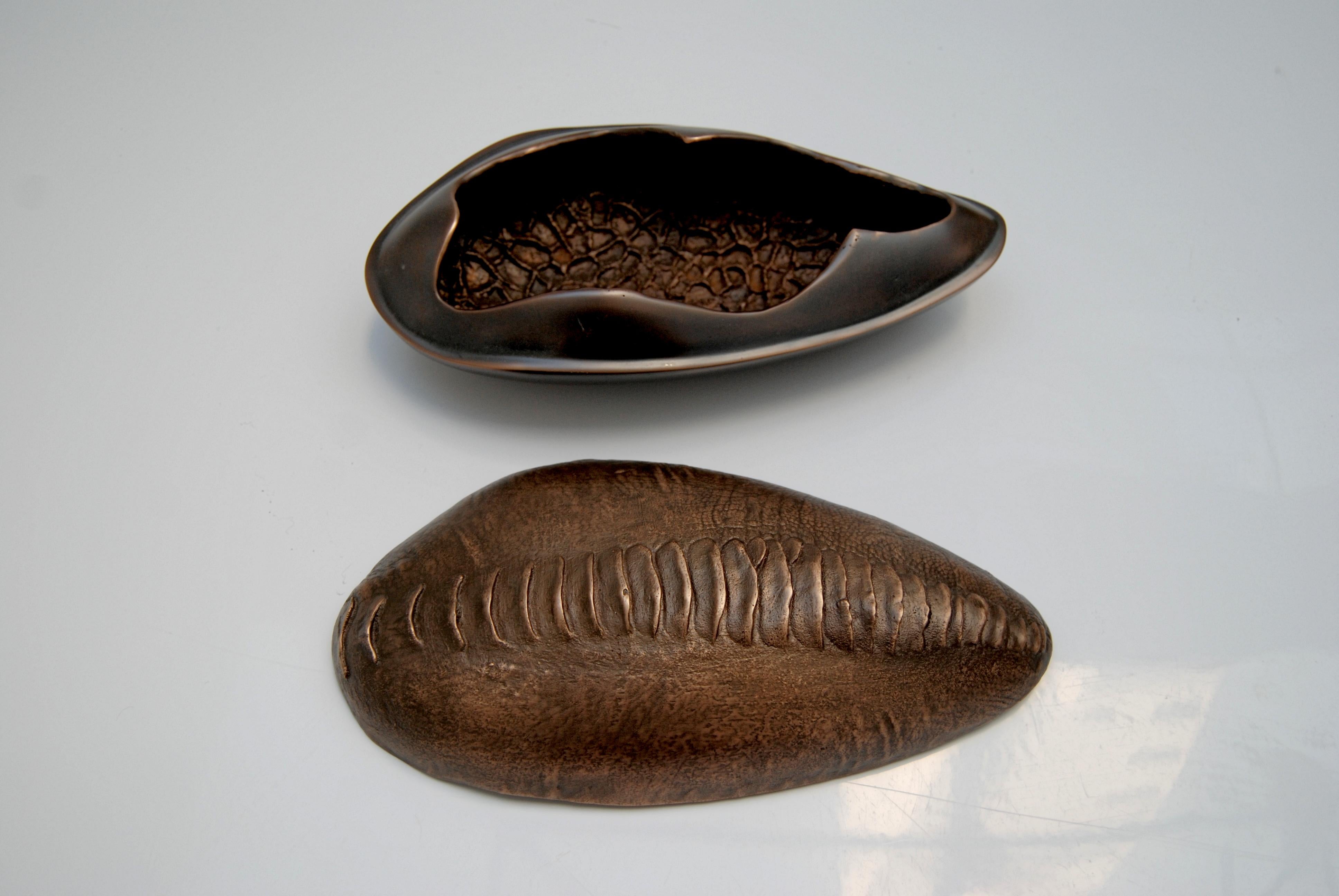 Pair of Dark Bronze Ashtrays by FAKASAKA Design For Sale 2