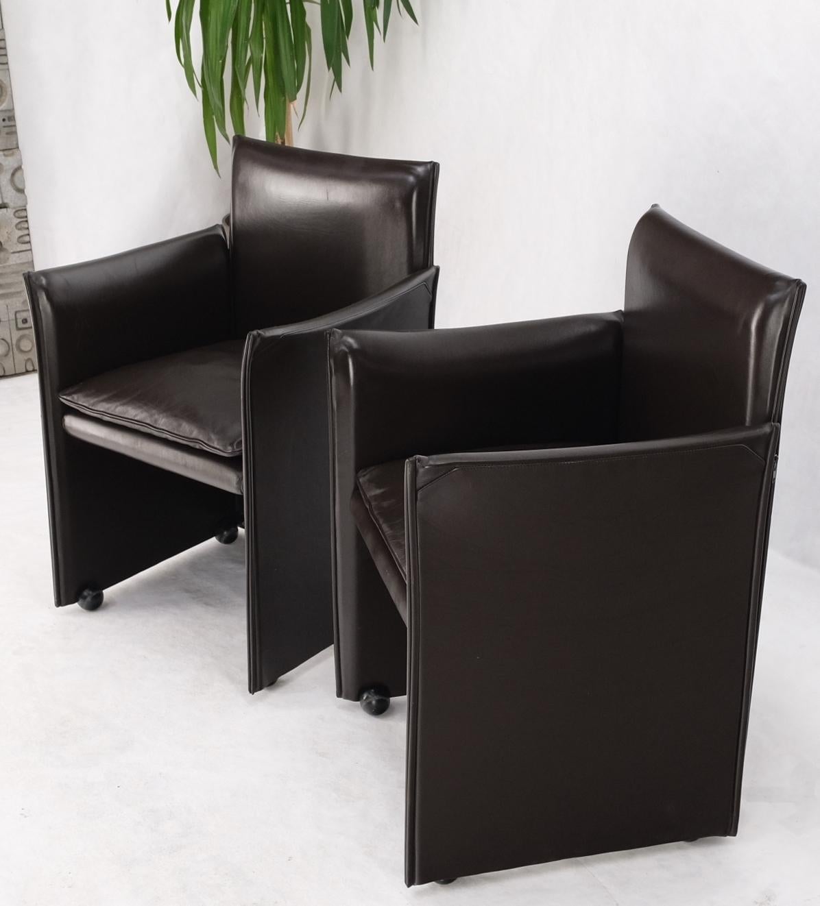 Pair of Dark Brown Plum Leather Break Side Chairs Mario Bellini for Cassina Mint For Sale 10
