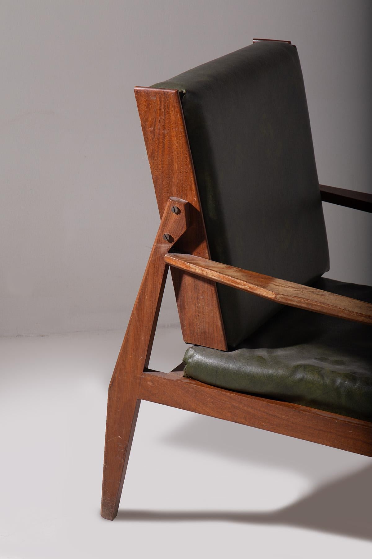Italian vintage Pair of dark green leather armchairs For Sale 3