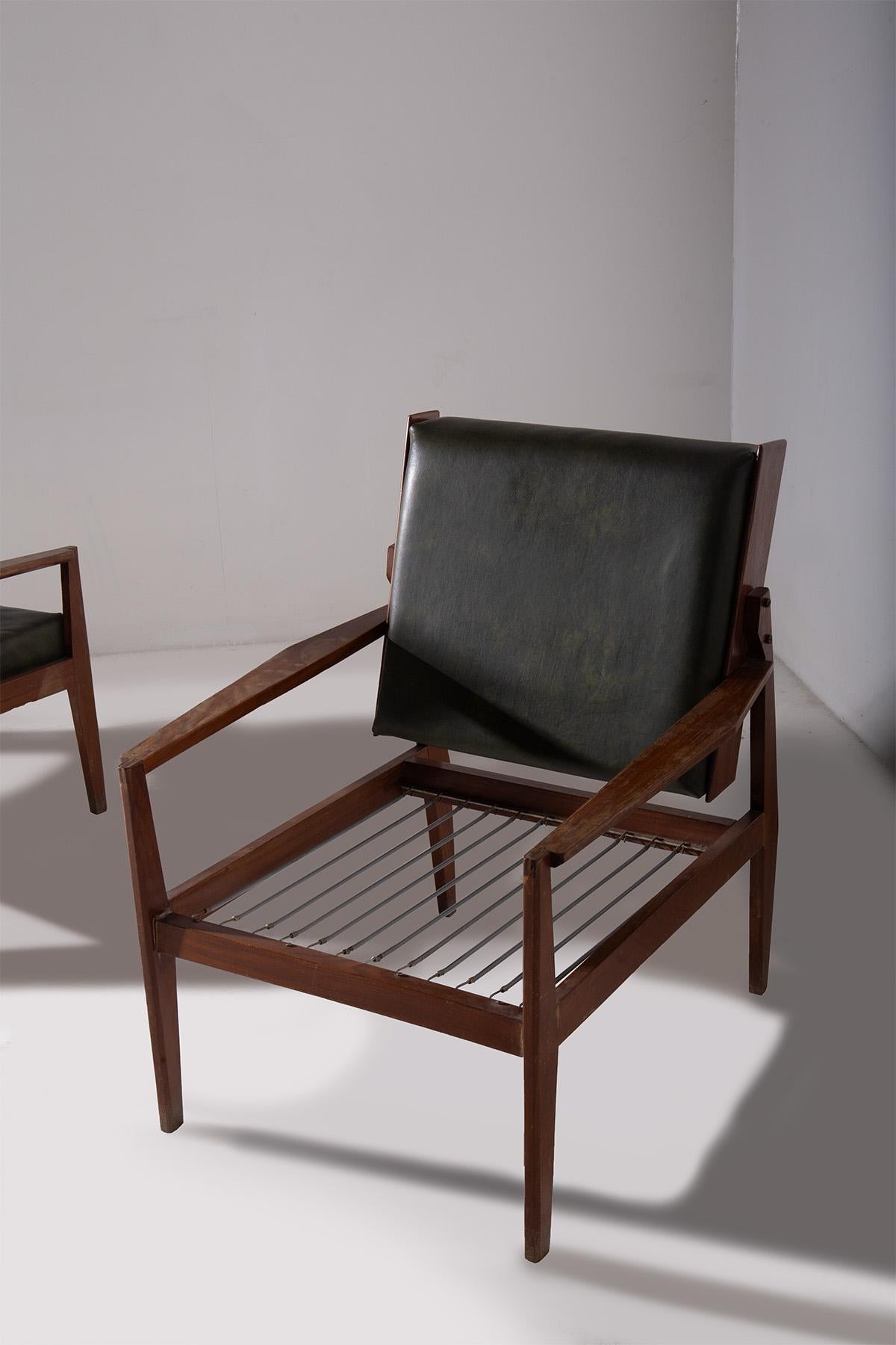 Brazilian Italian vintage Pair of dark green leather armchairs For Sale