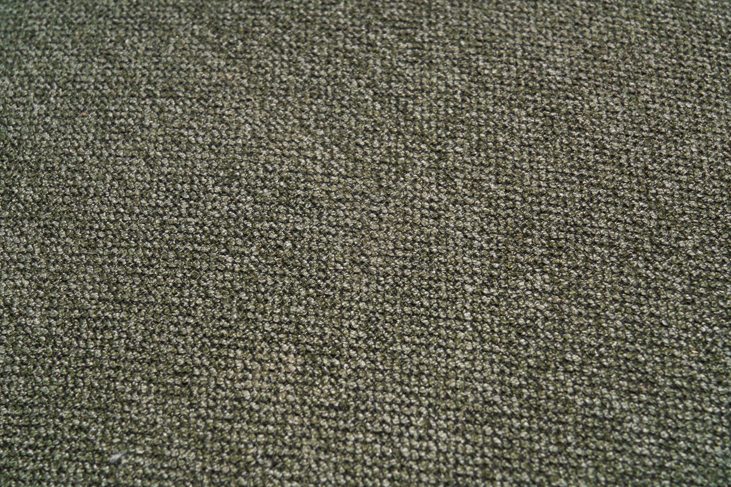Paire de fauteuils tapissés vert foncé, Scandinavie 1950s en vente 7