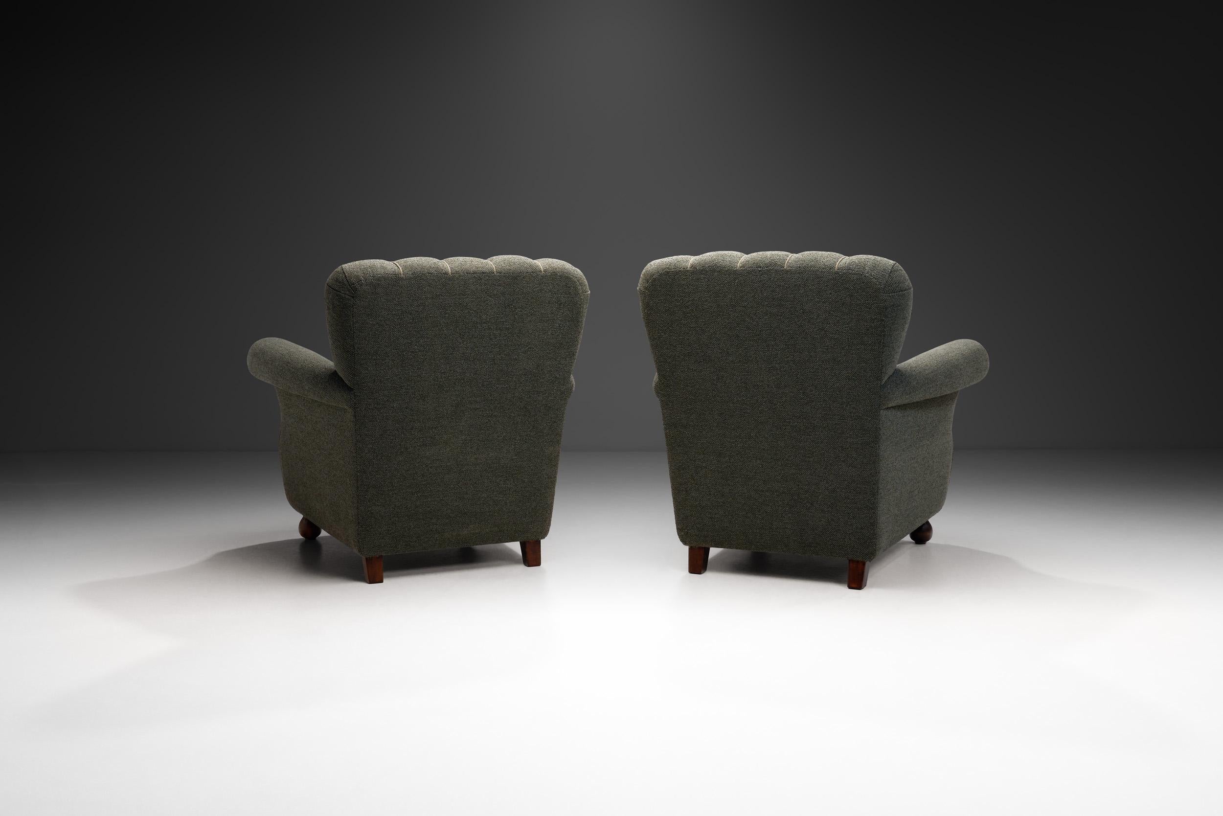 Paire de fauteuils tapissés vert foncé, Scandinavie 1950s Bon état - En vente à Utrecht, NL