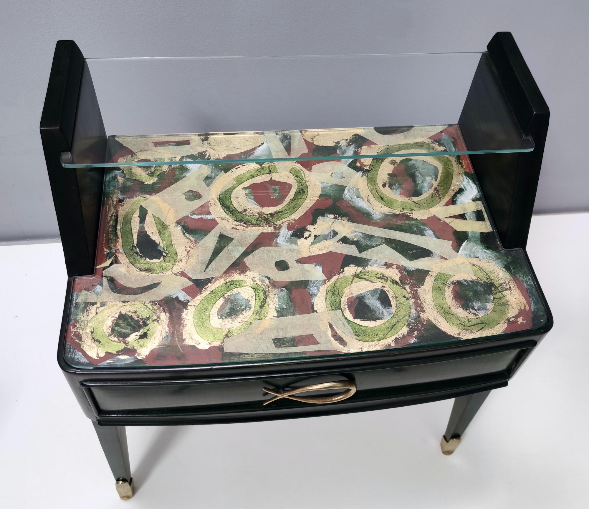 Pair of Dark Green Wooden Nightstands in 1950s Style with a Decorated Top, Italy For Sale 1