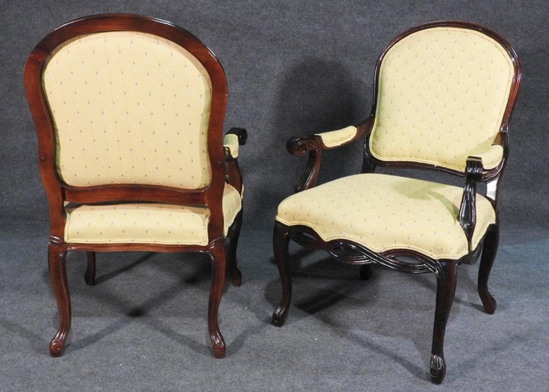 Pair of Dark Mahogany French Louis XV Fauteuills Armchairs In Good Condition For Sale In Swedesboro, NJ