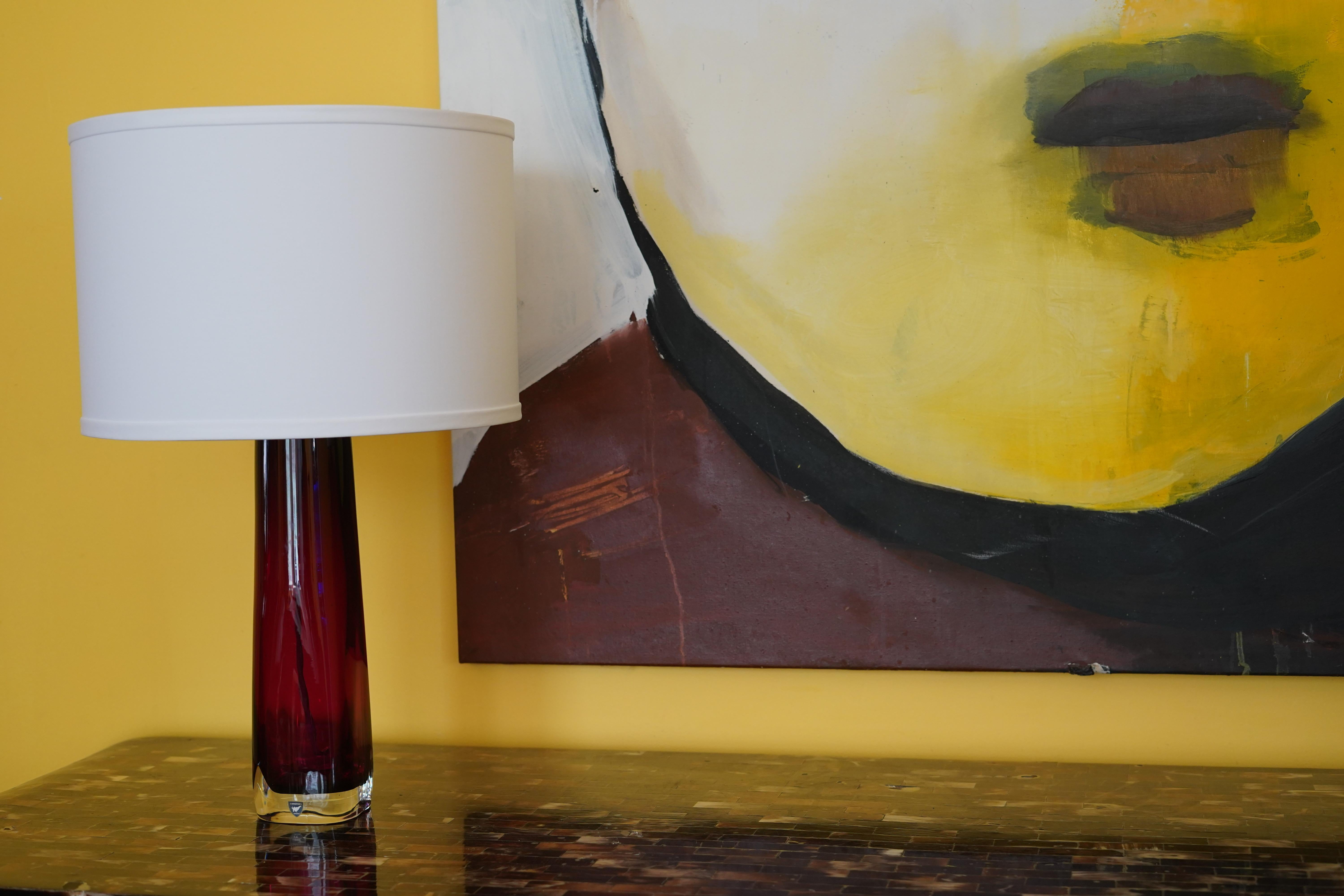 Mid-Century Modern Pair of dark pink Orrefors Lamps Design by Carl Fagerlund Orrefors, Sweden, 1970 For Sale