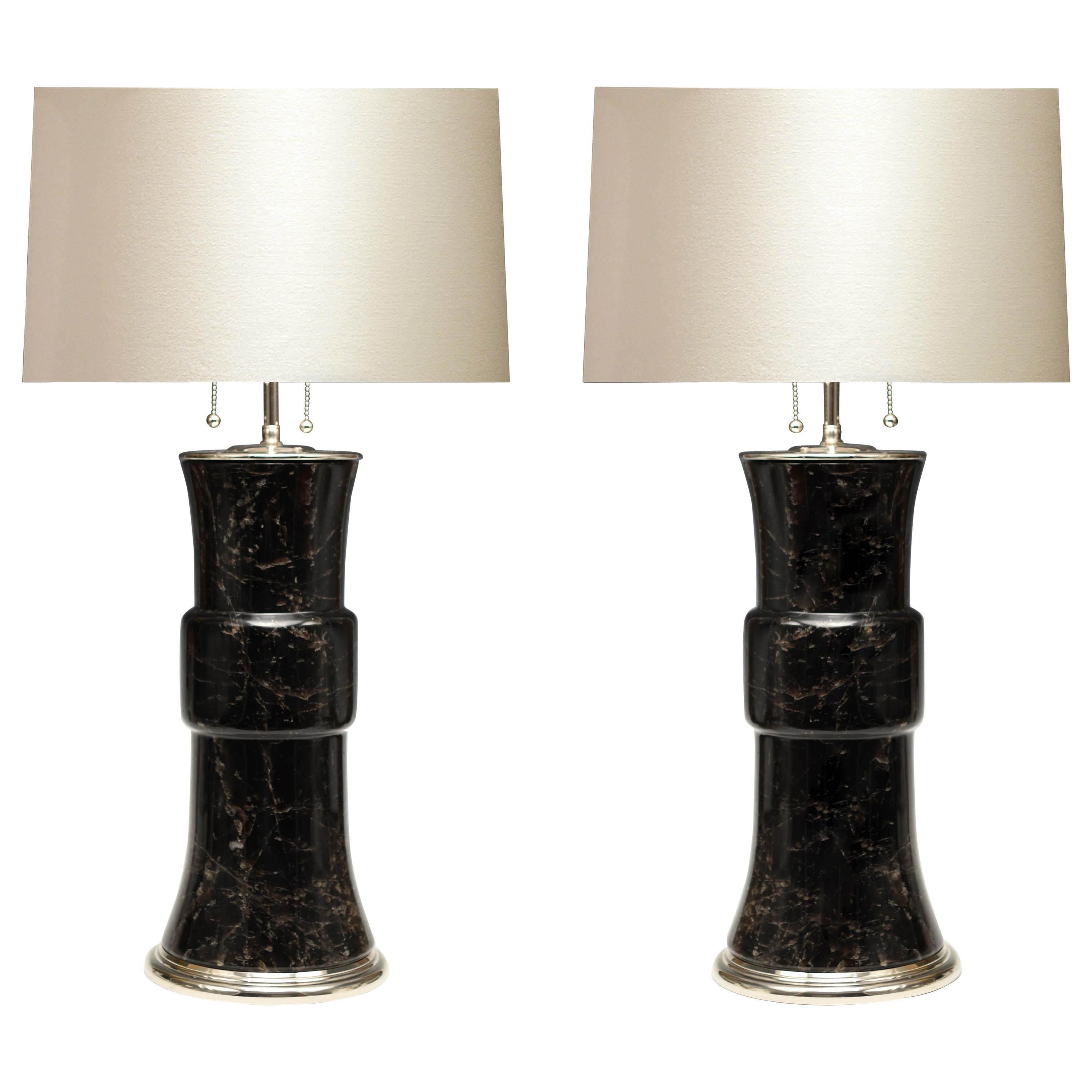 Paar dunkle Bergkristall-Lampen von Phoenix