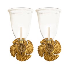 Pareja de grandes apliques con respaldo en espiral y pantallas transparentes David Duncan